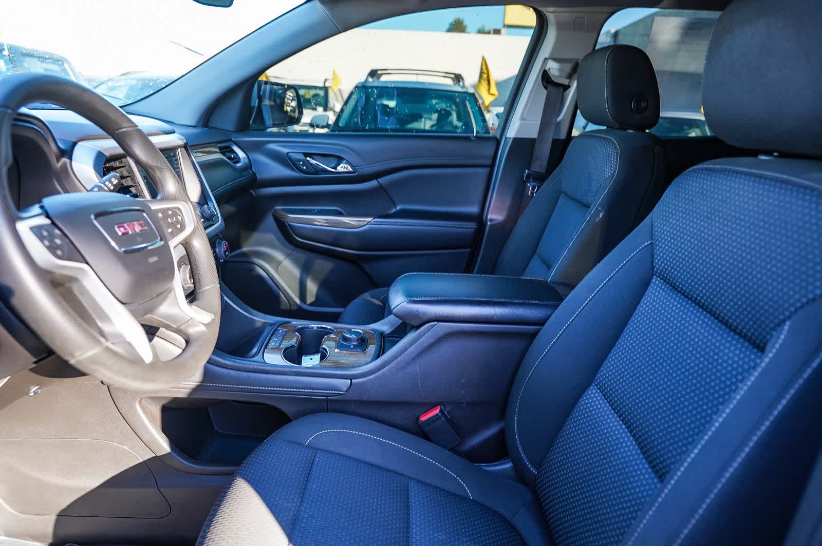 Thumbnail: 2022 GMC Acadia - 17