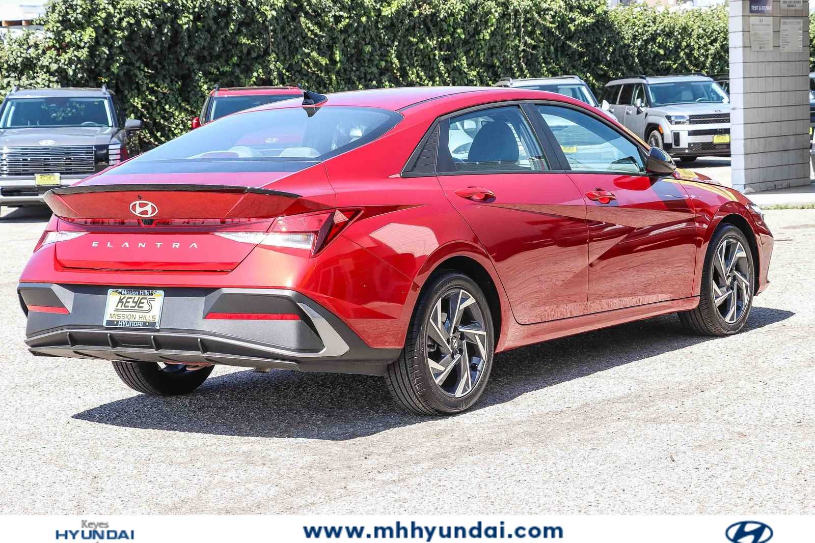 Thumbnail: 2025 Hyundai Elantra - 3