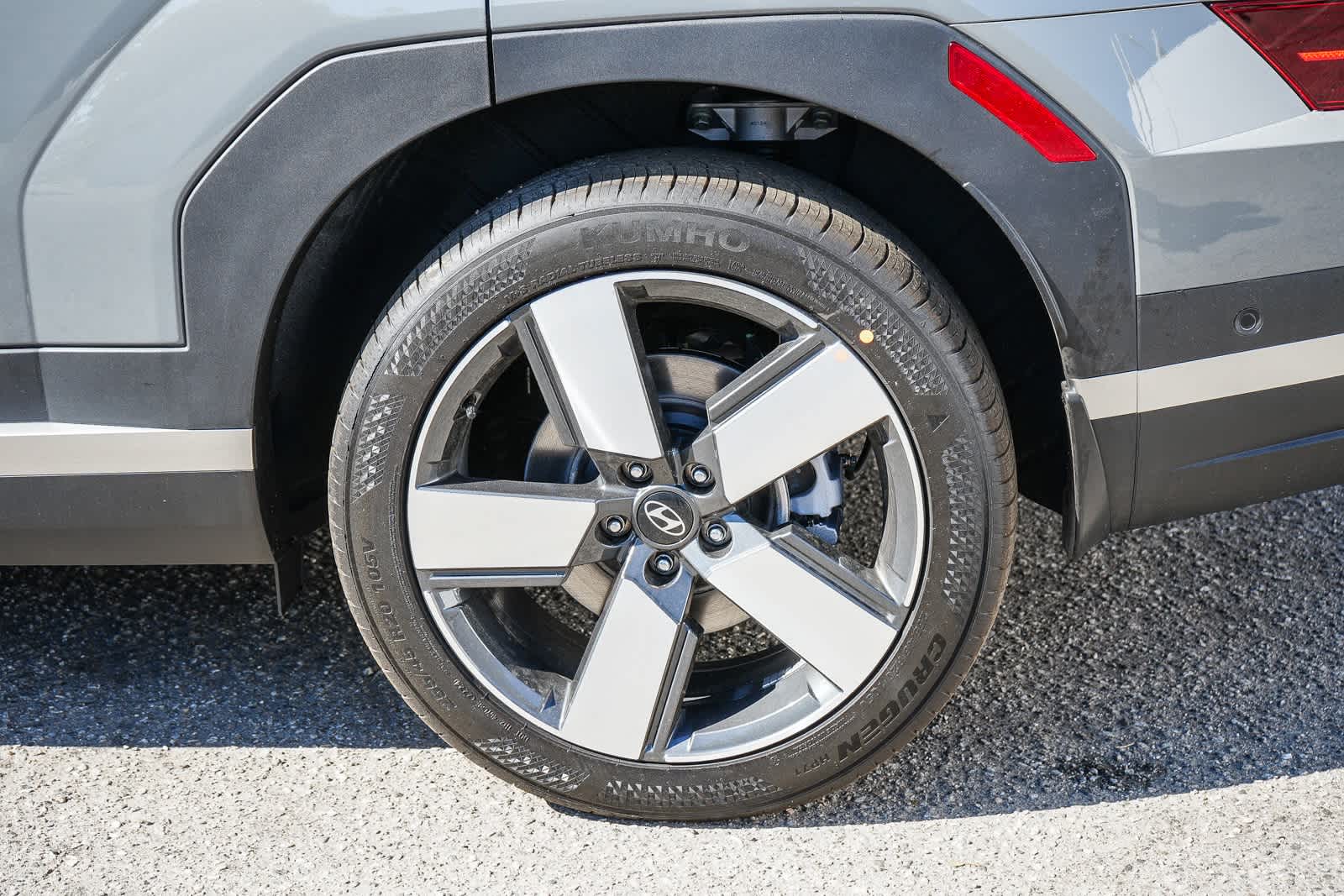 2025 Hyundai Santa Fe Limited 15