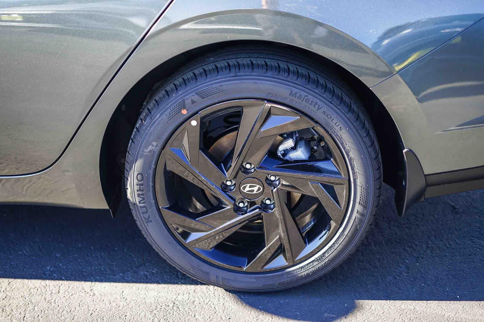 Thumbnail: 2026 Hyundai Elantra - 10