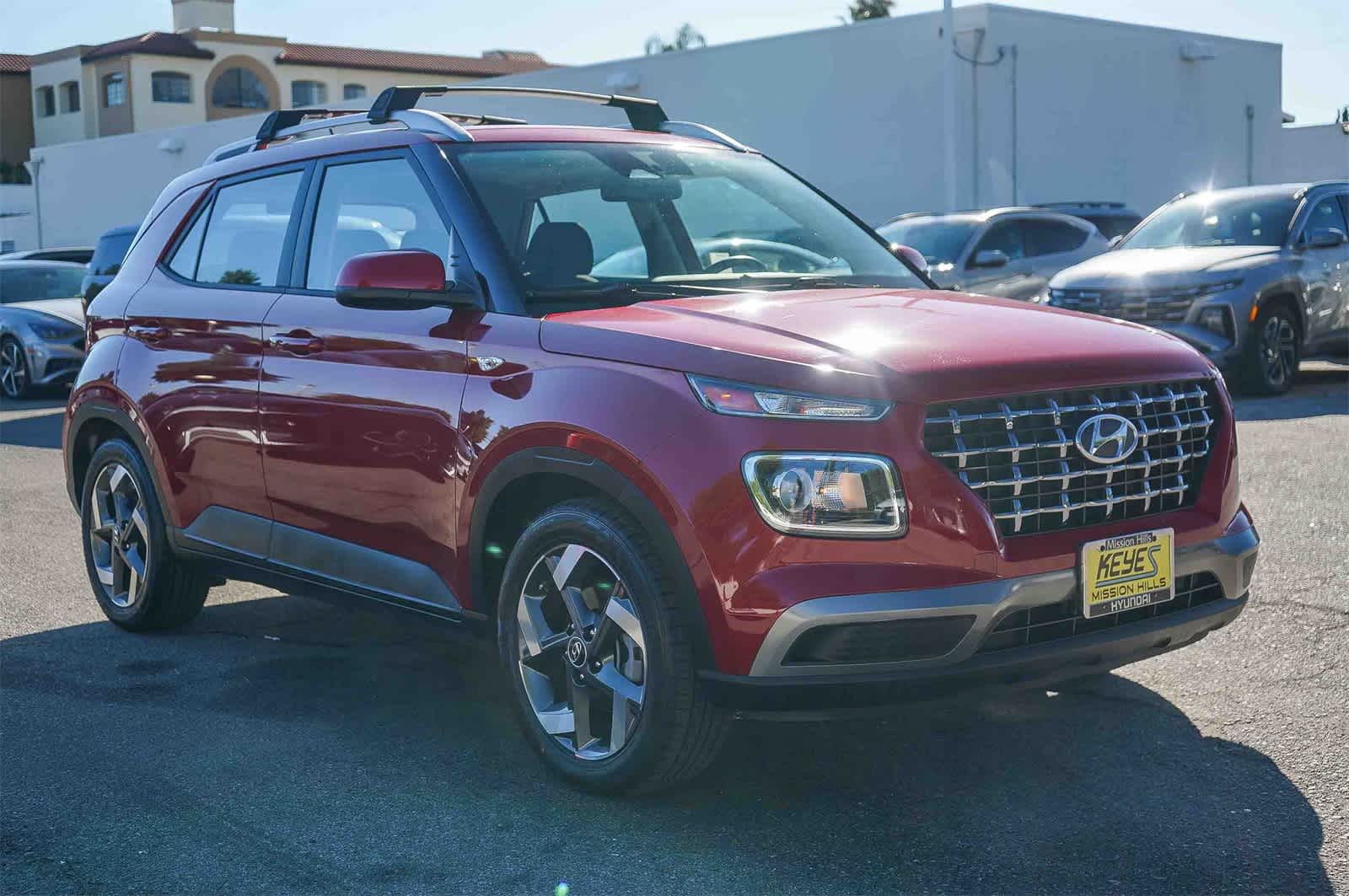 Thumbnail: 2023 Hyundai Venue - 3