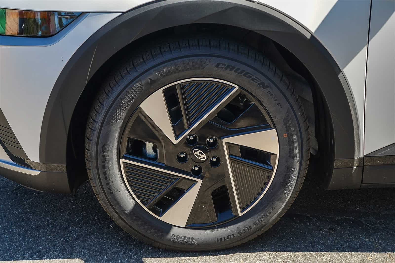 Thumbnail: 2025 Hyundai Ioniq 5 - 10