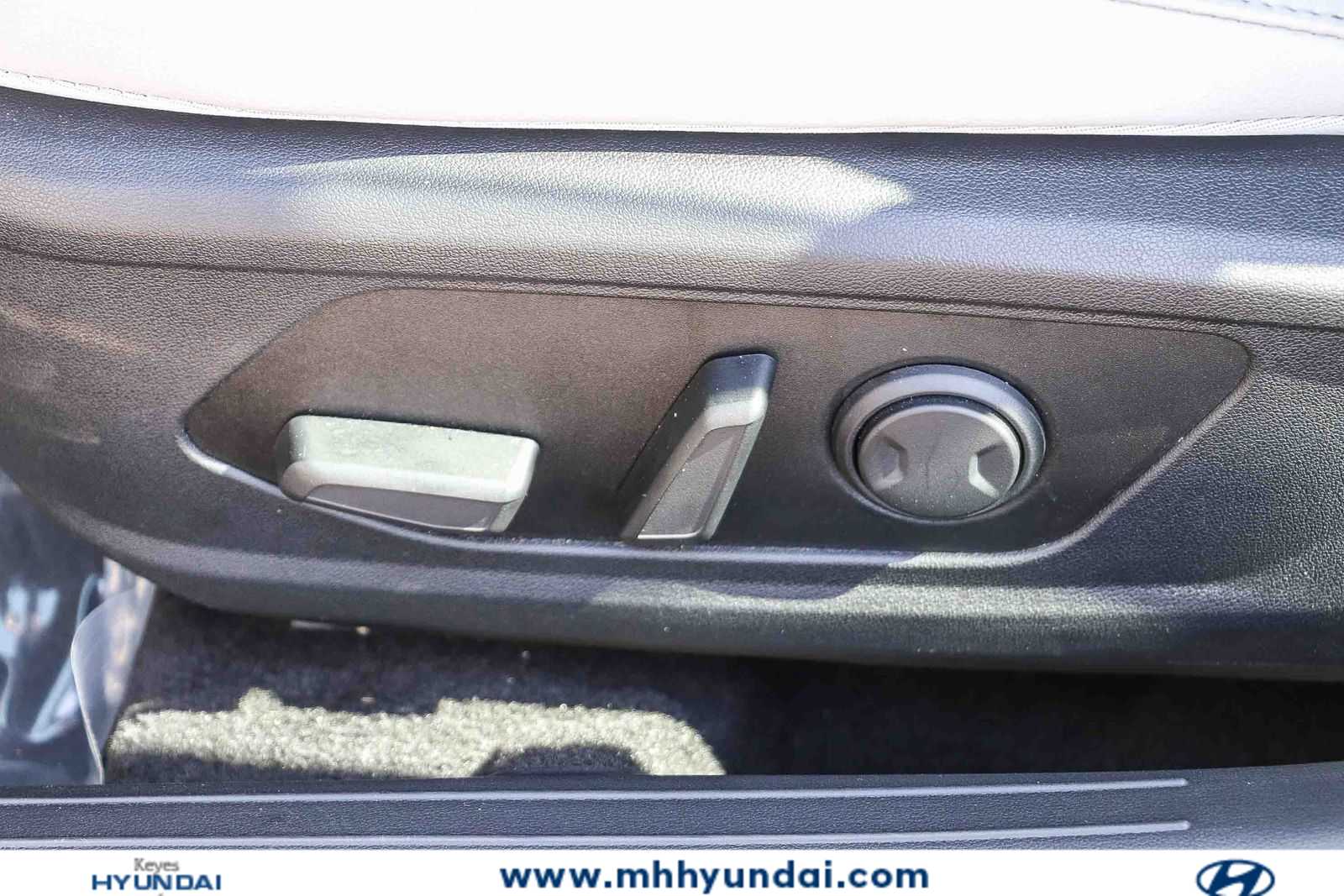 Thumbnail: 2025 Hyundai Elantra - 19