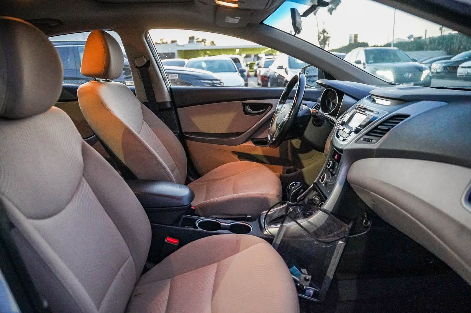 Thumbnail: 2016 Hyundai Elantra - 16