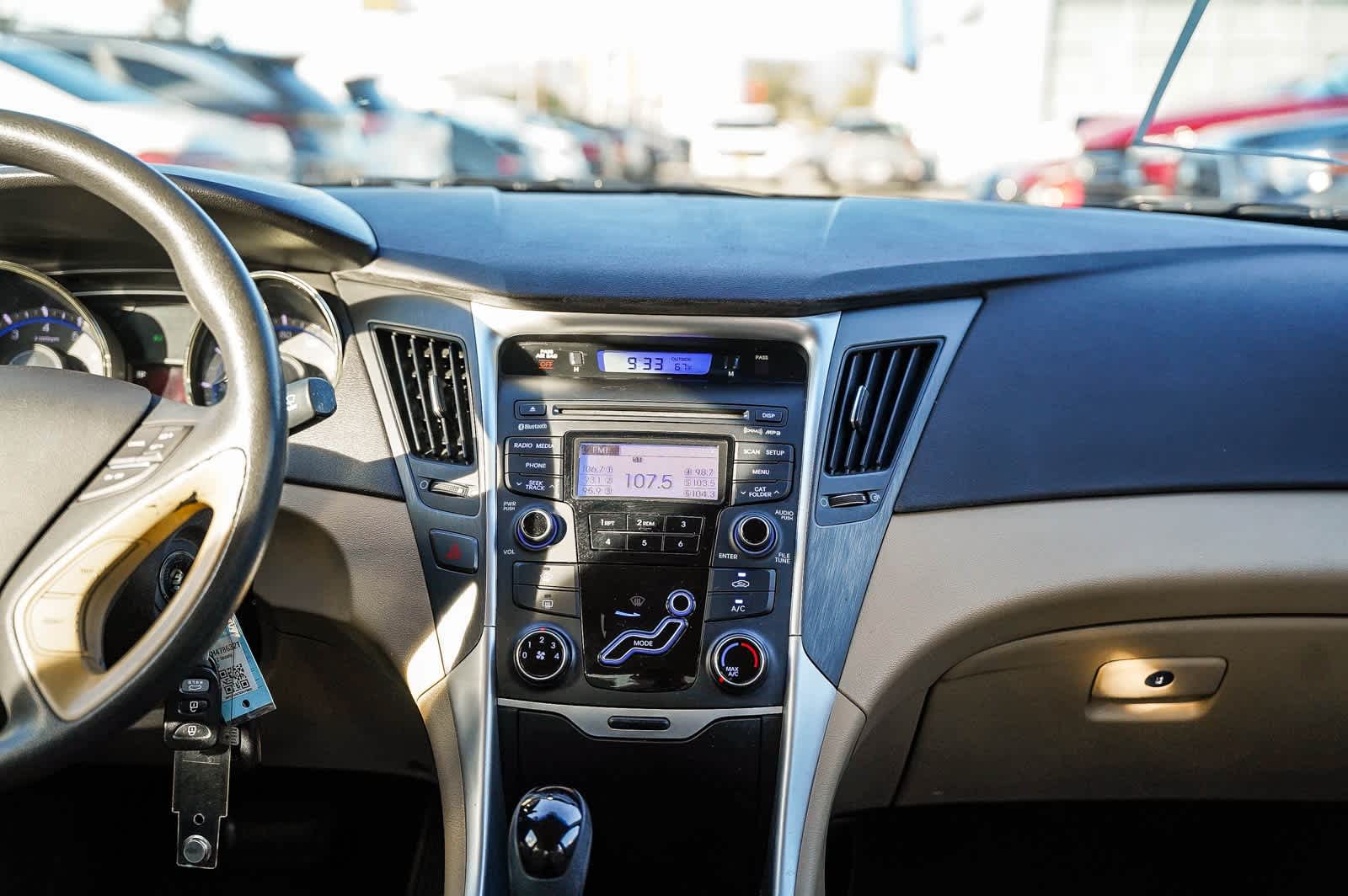 Thumbnail: 2012 Hyundai Sonata - 13