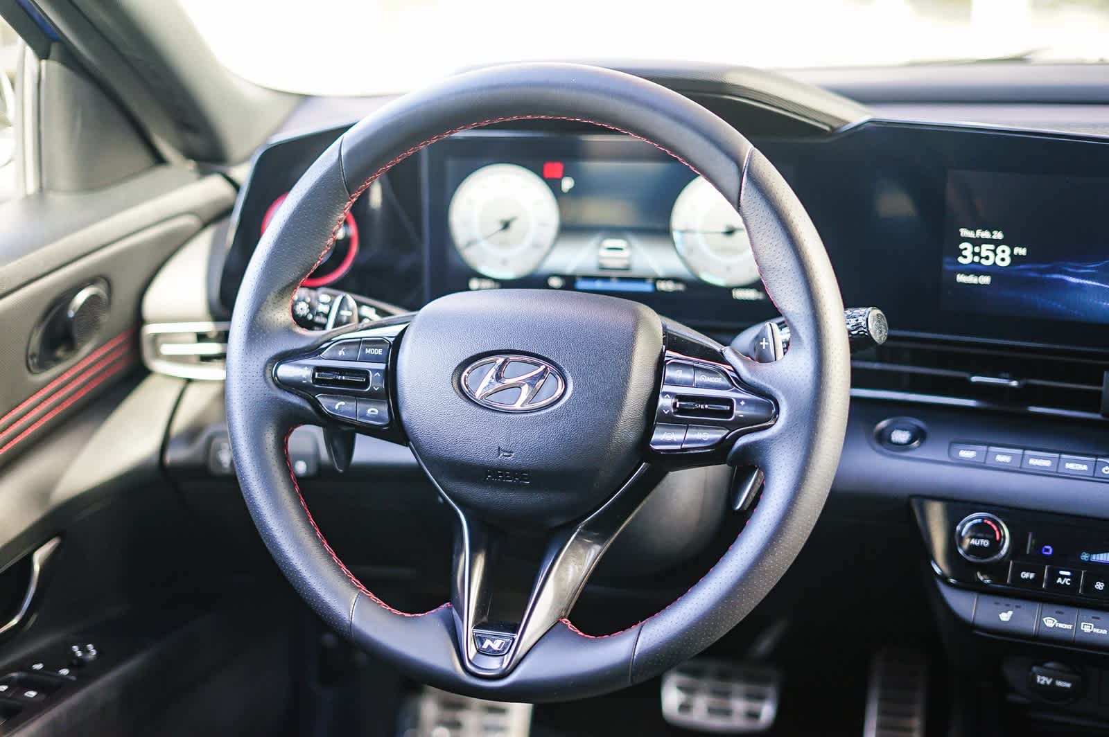 Thumbnail: 2023 Hyundai Elantra - 16