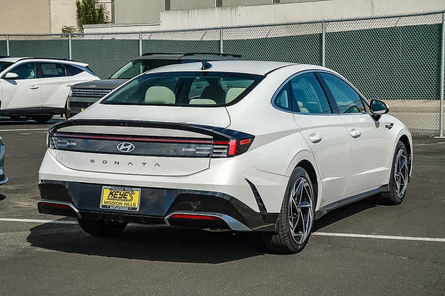Thumbnail: 2026 Hyundai Sonata - 4