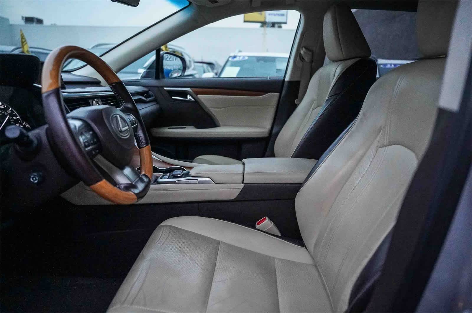 Thumbnail: 2016 Lexus RX - 17