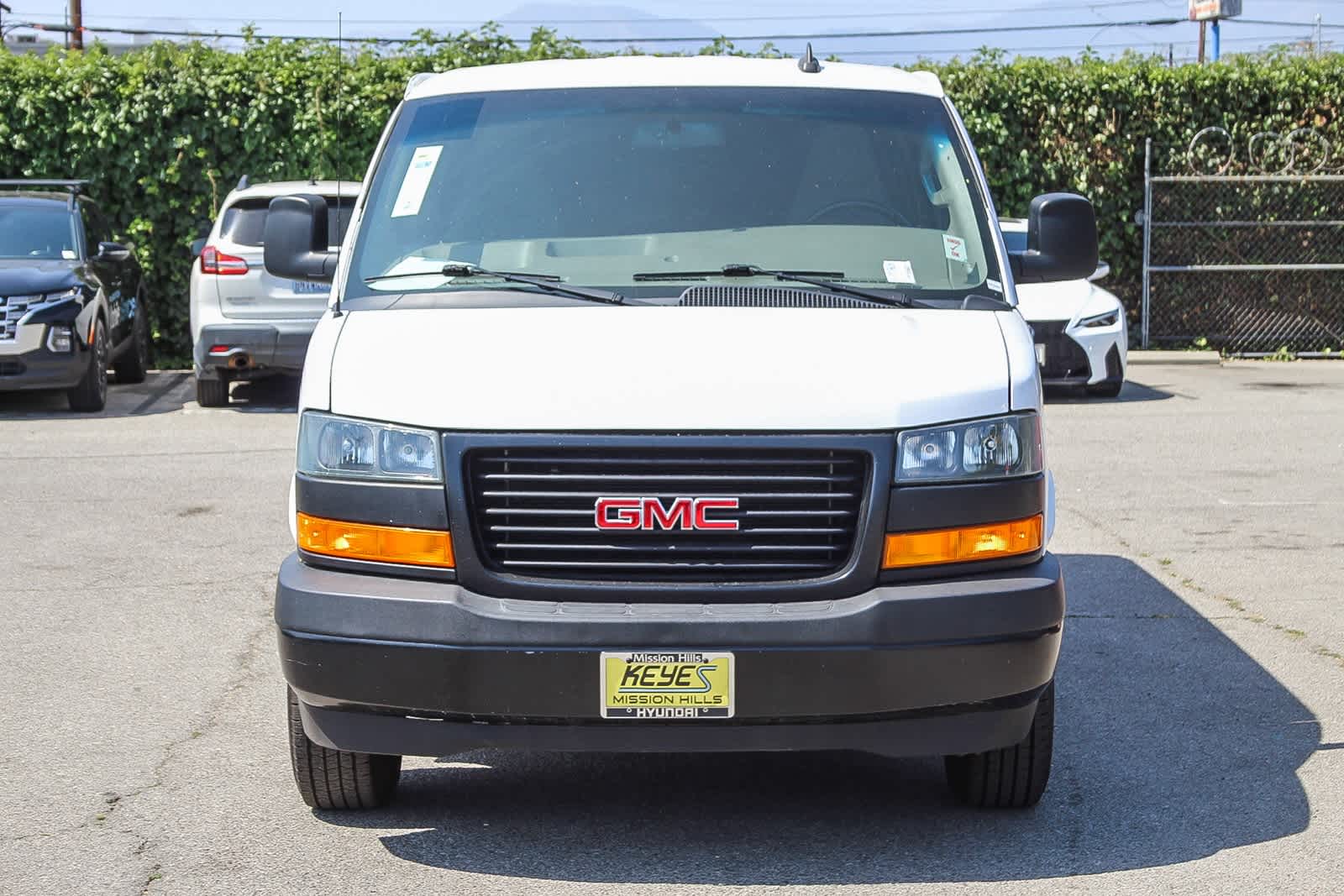 Thumbnail: 2023 GMC Savana - 2