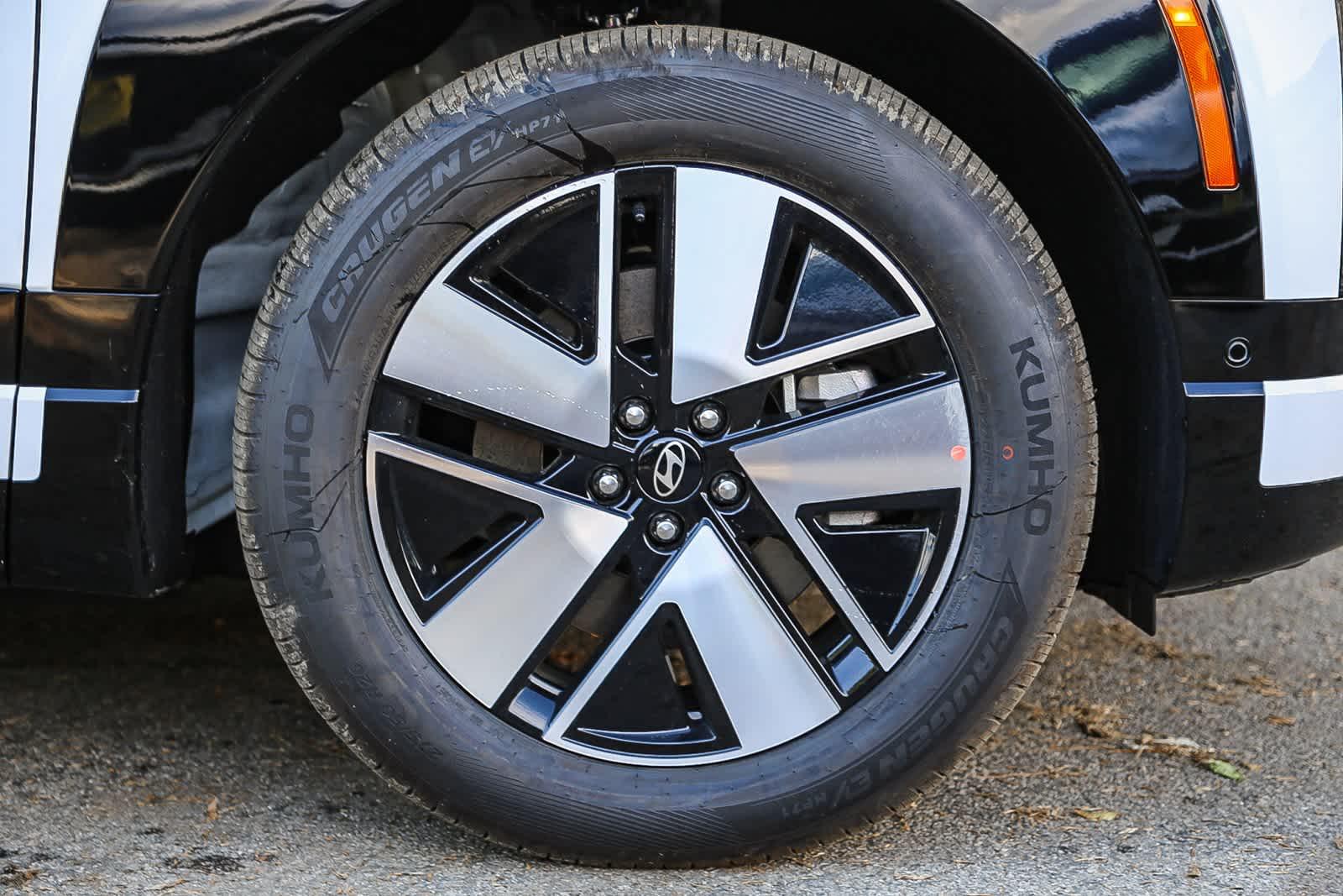 Thumbnail: 2026 Hyundai Ioniq - 10