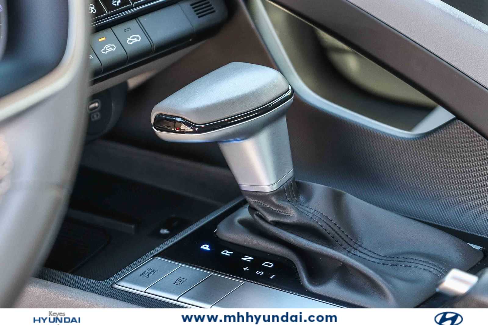 Thumbnail: 2025 Hyundai Elantra - 17