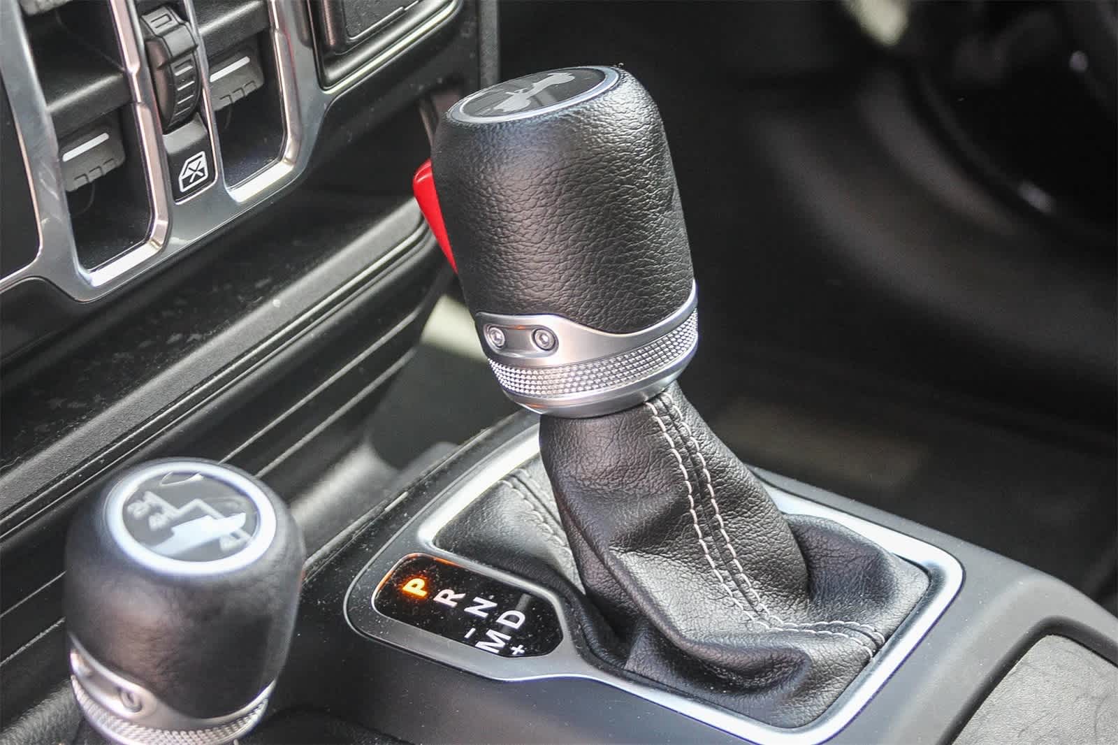 2020 Jeep Wrangler Unlimited Sahara 18