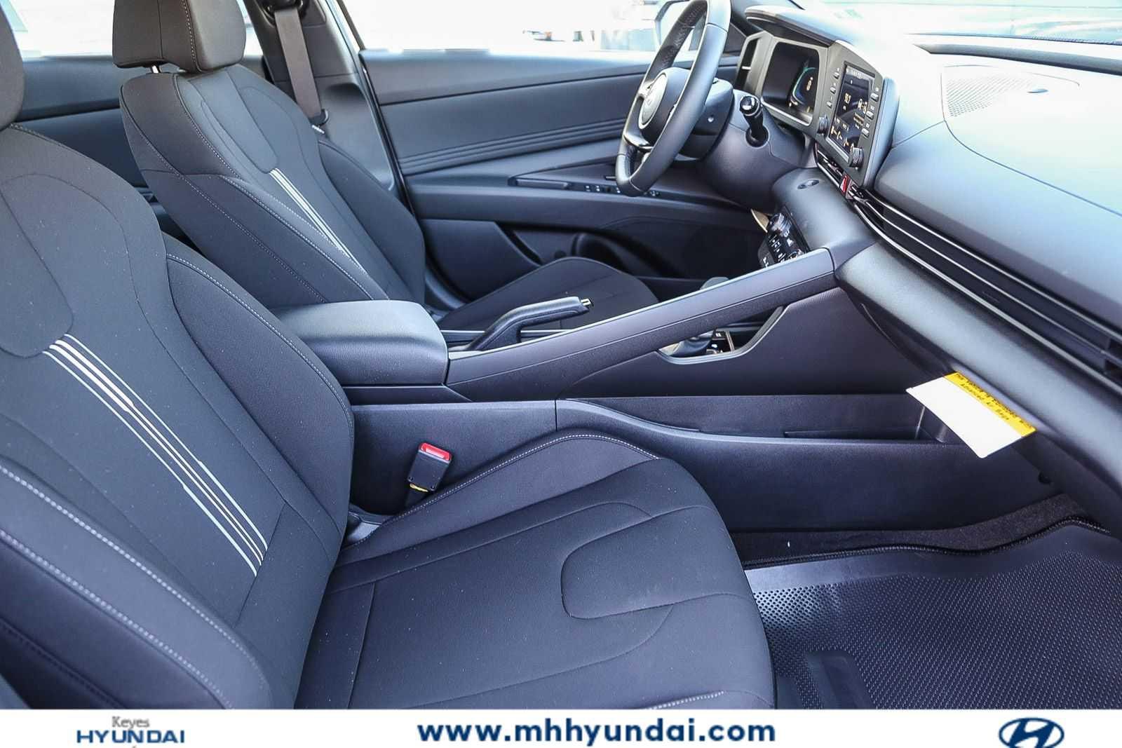 Thumbnail: 2026 Hyundai Elantra - 18