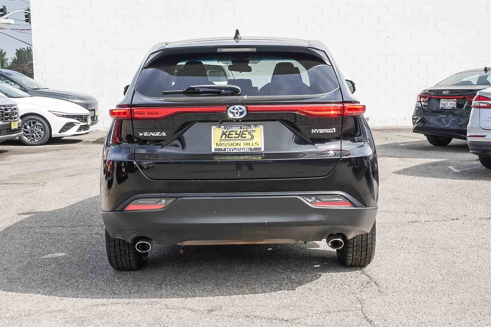 Thumbnail: 2021 Toyota Venza - 6