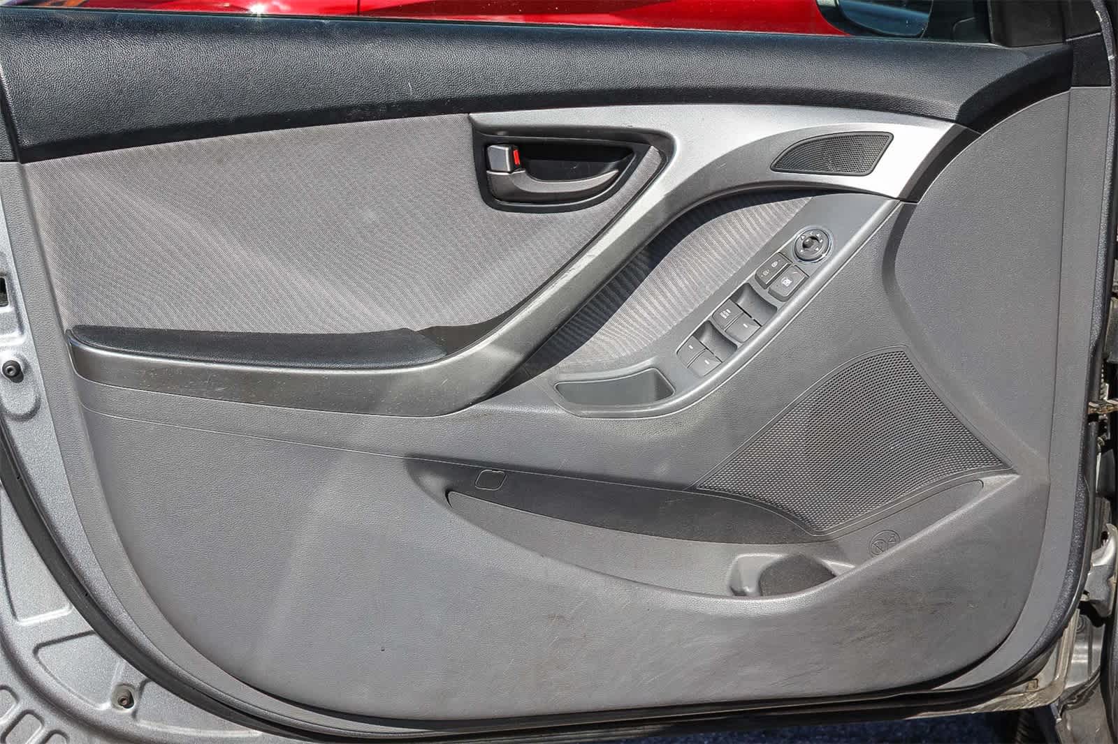 Thumbnail: 2012 Hyundai Elantra - 19
