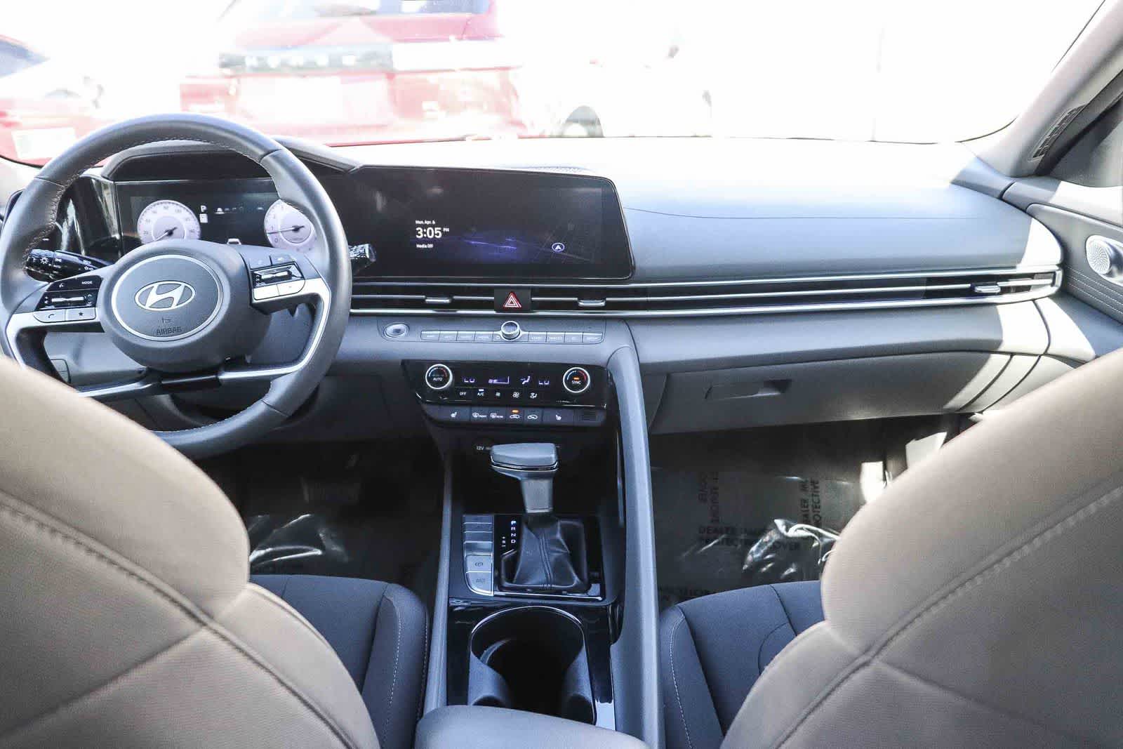 Thumbnail: 2025 Hyundai Elantra - 13