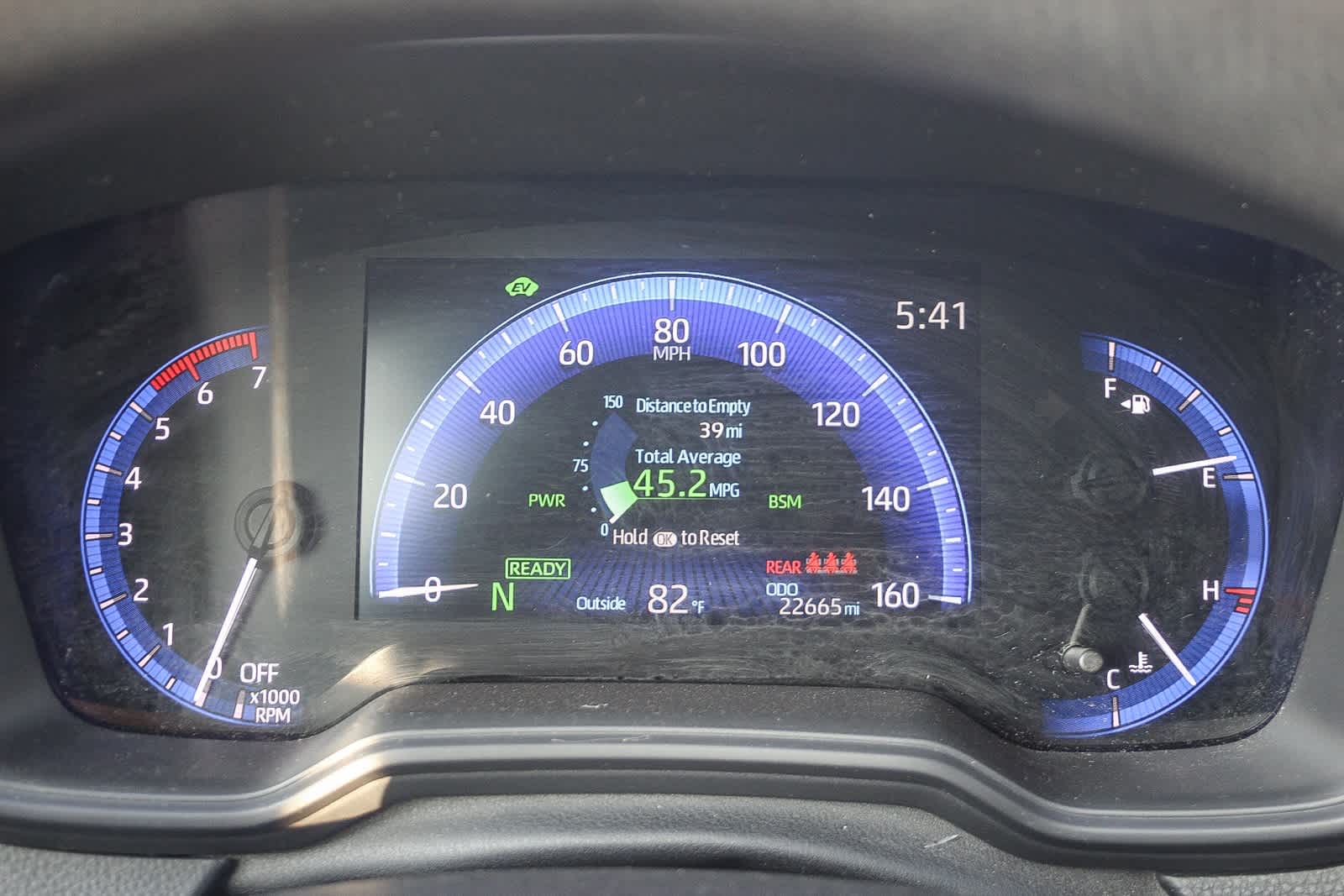 2022 Toyota Corolla LE 19