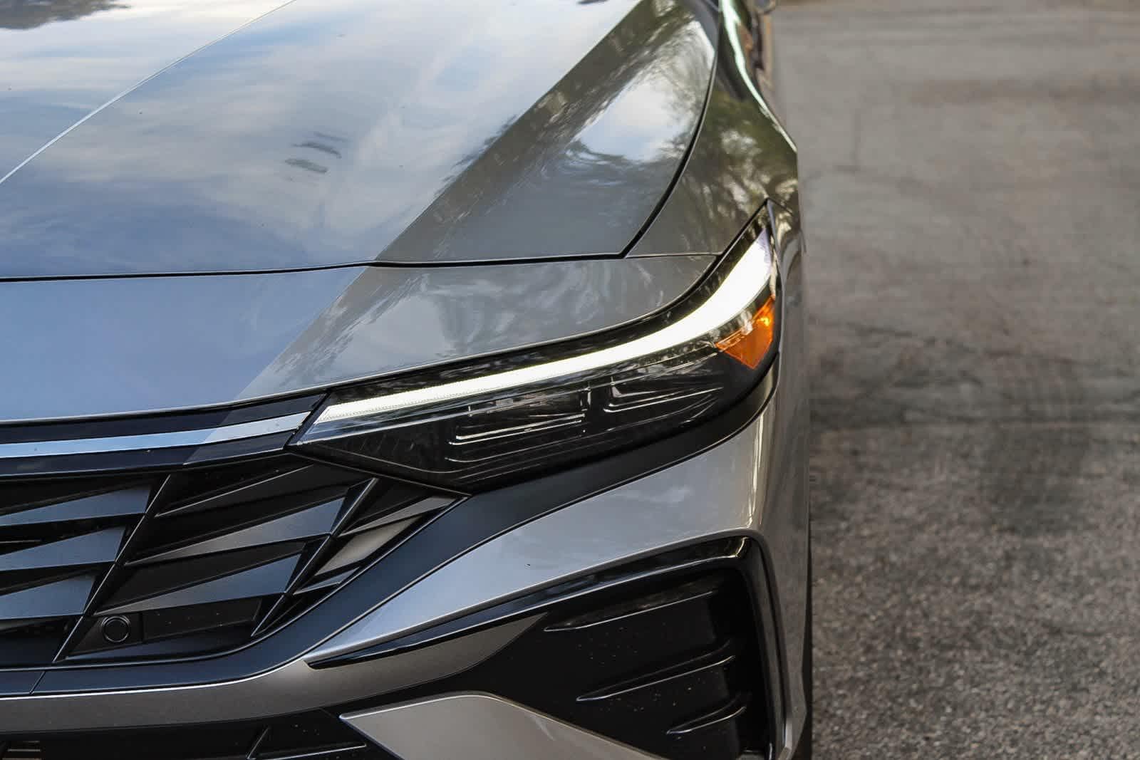 Thumbnail: 2025 Hyundai Elantra - 10