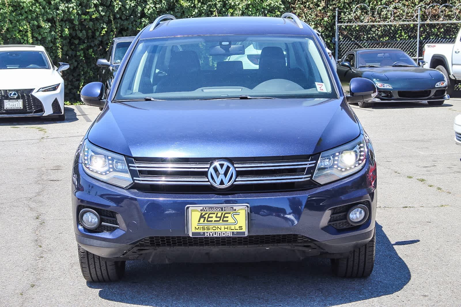 Thumbnail: 2016 Volkswagen Tiguan - 2