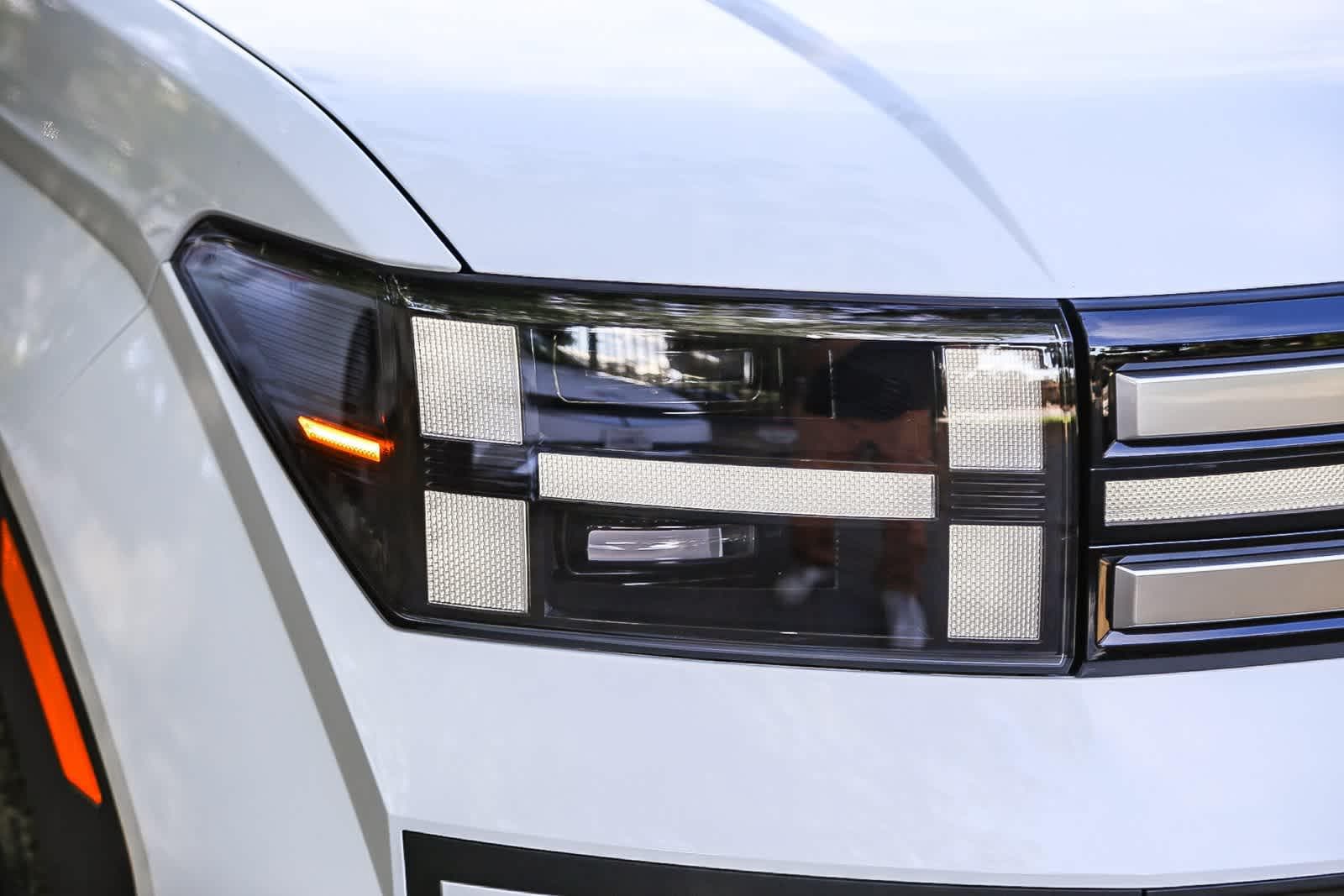 Thumbnail: 2026 Hyundai Santa Fe - 4