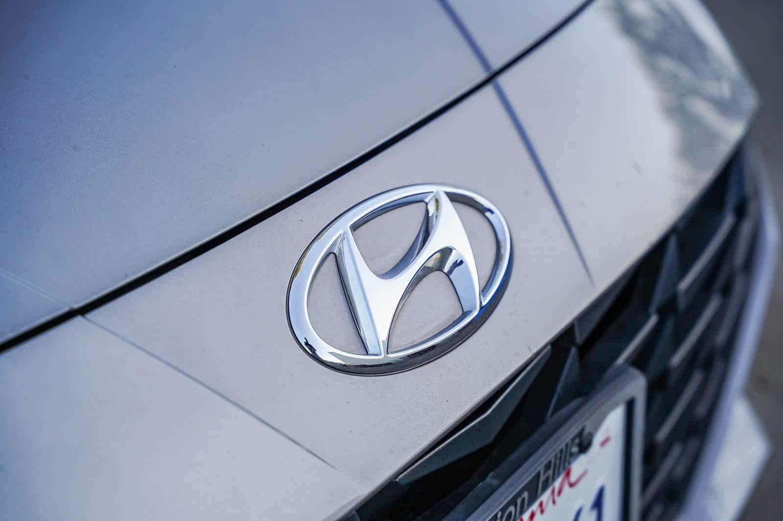 Thumbnail: 2023 Hyundai Elantra - 11