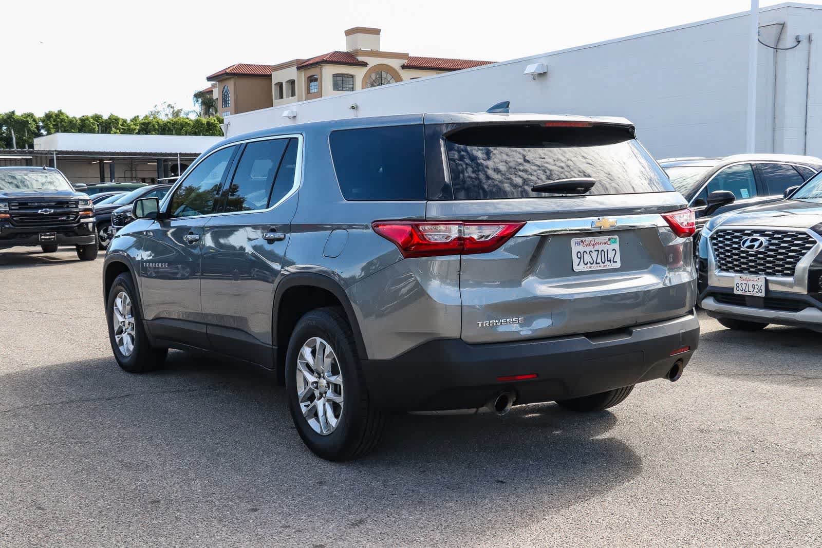 Thumbnail: 2018 Chevrolet Traverse - 2