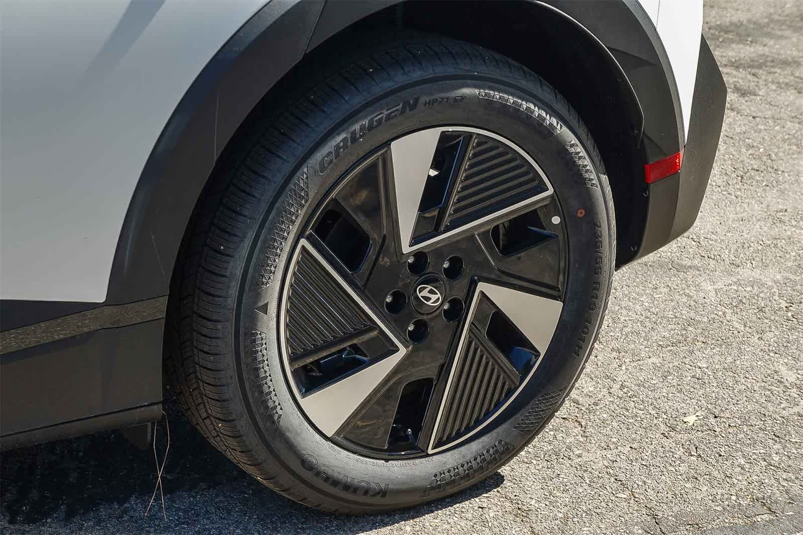 Thumbnail: 2025 Hyundai Ioniq 5 - 11