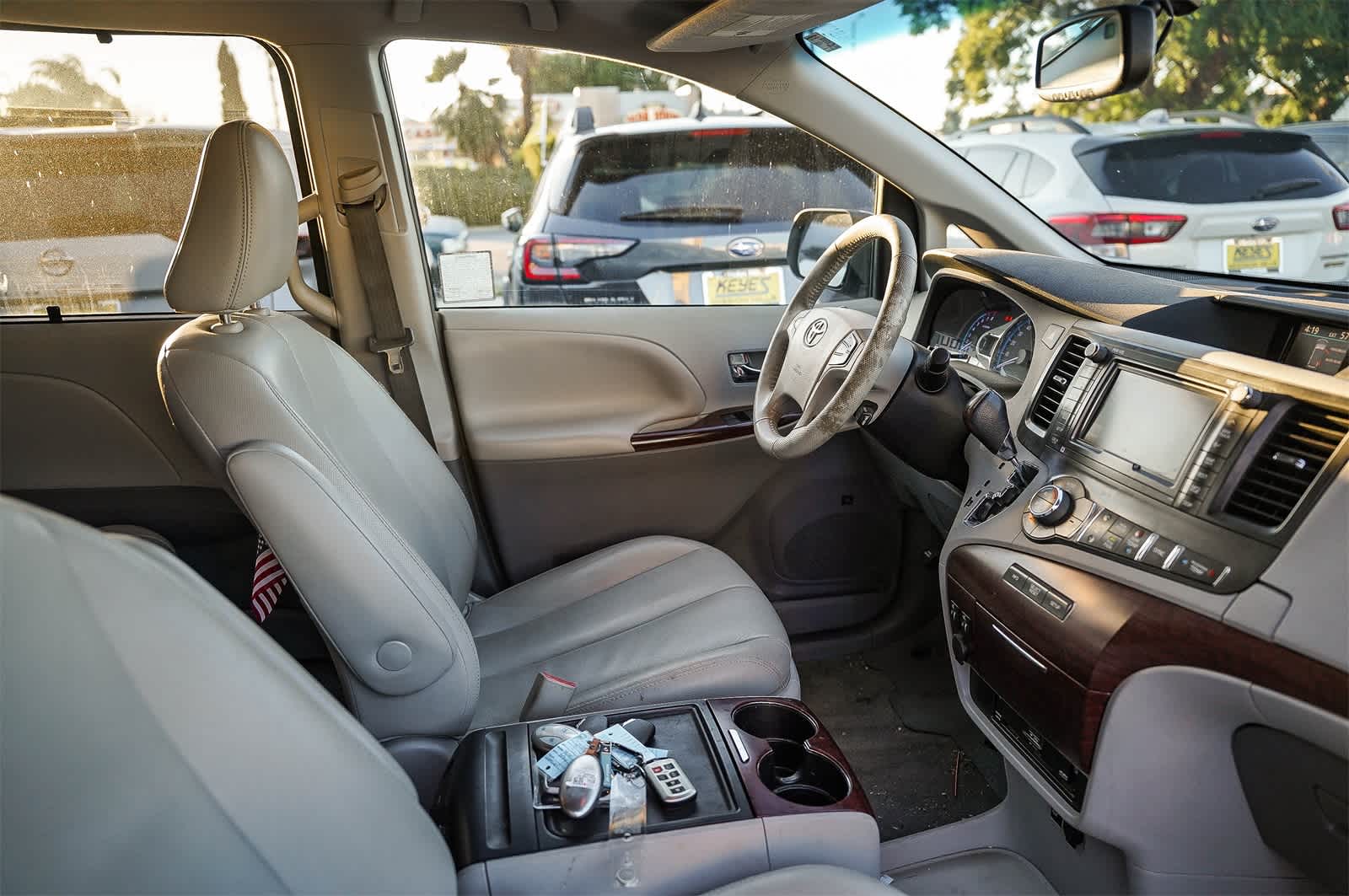 Thumbnail: 2013 Toyota Sienna - 16