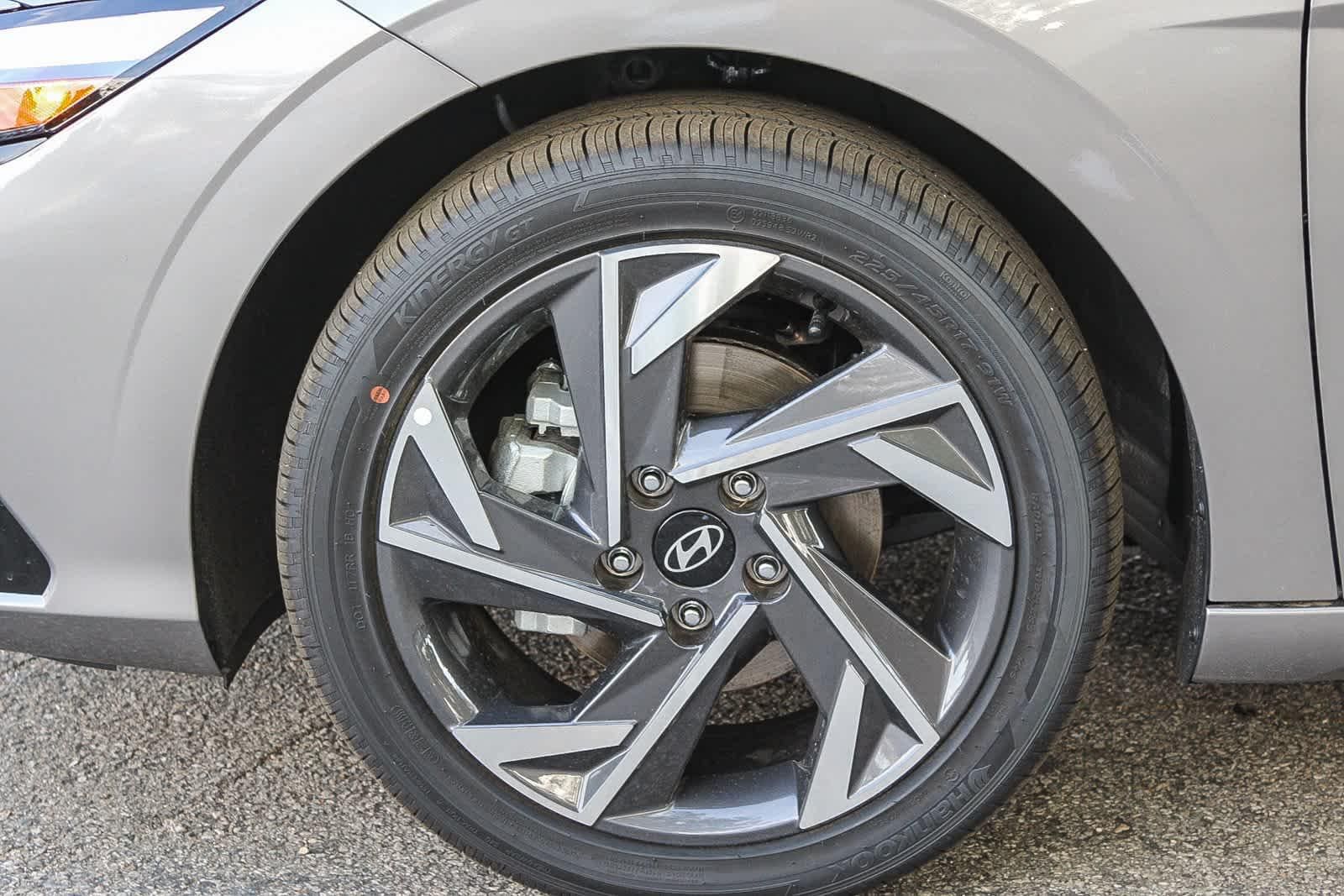 Thumbnail: 2025 Hyundai Elantra - 9