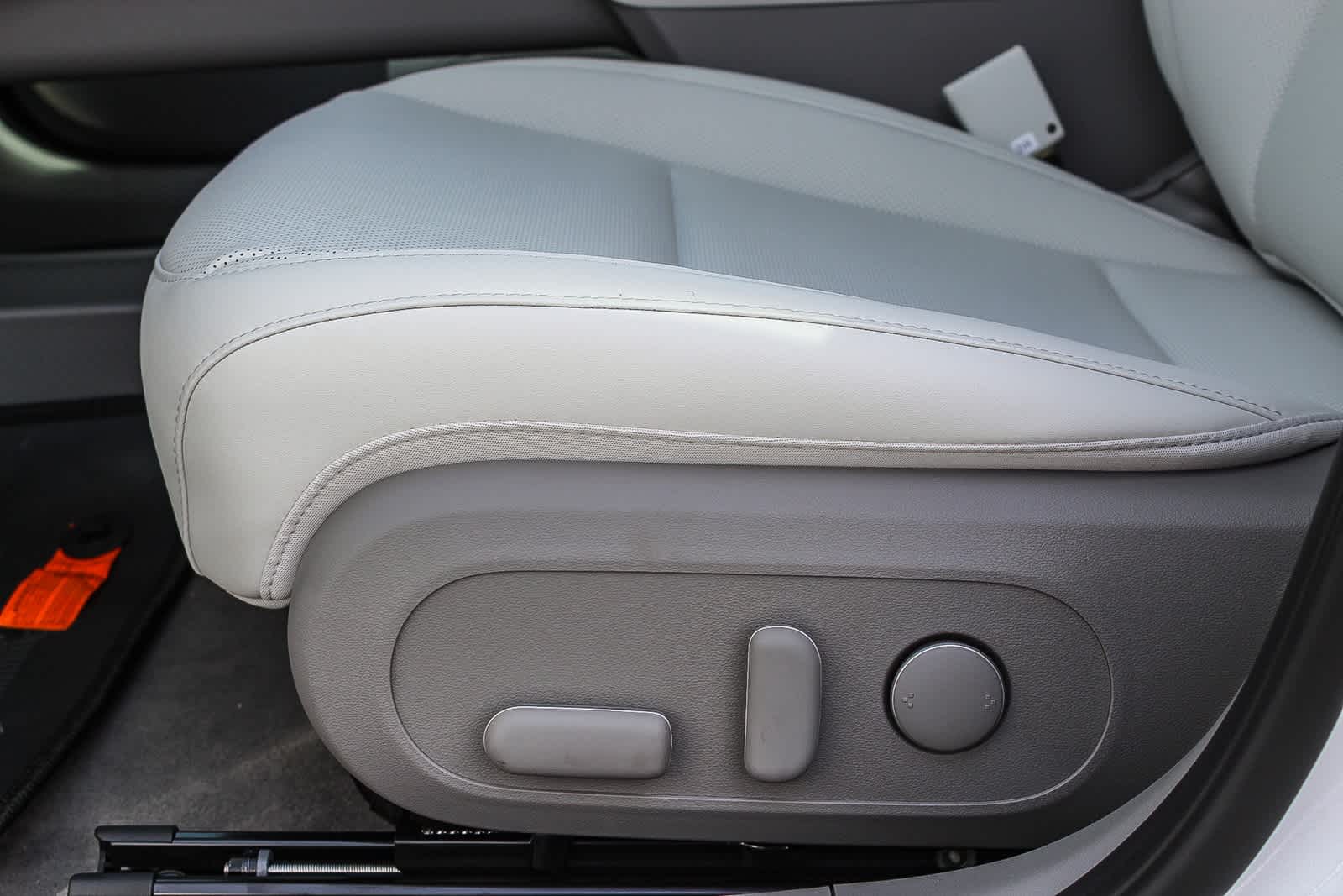 Thumbnail: 2025 Hyundai Ioniq 6 - 26