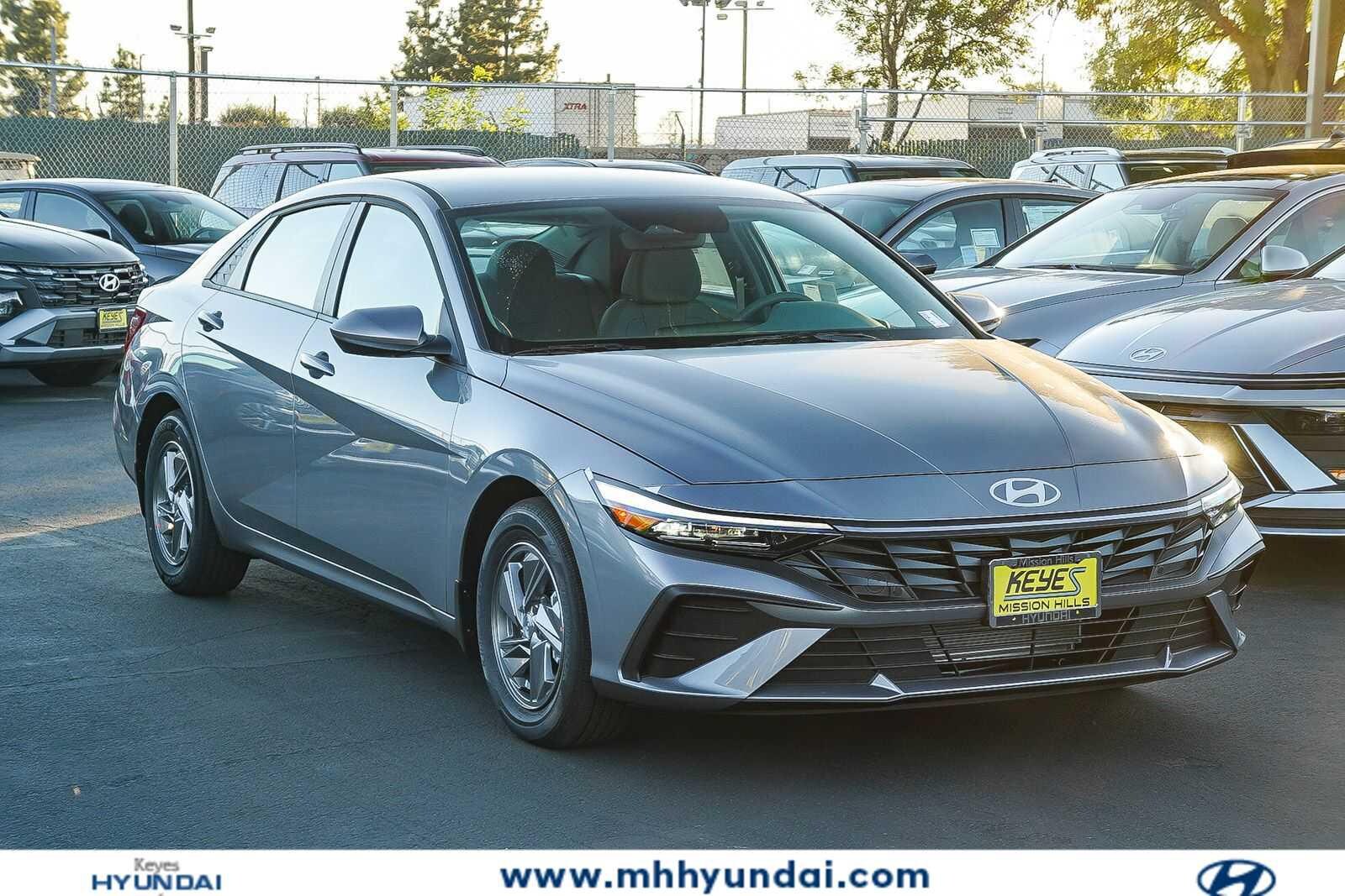 Thumbnail: 2026 Hyundai Elantra - 3