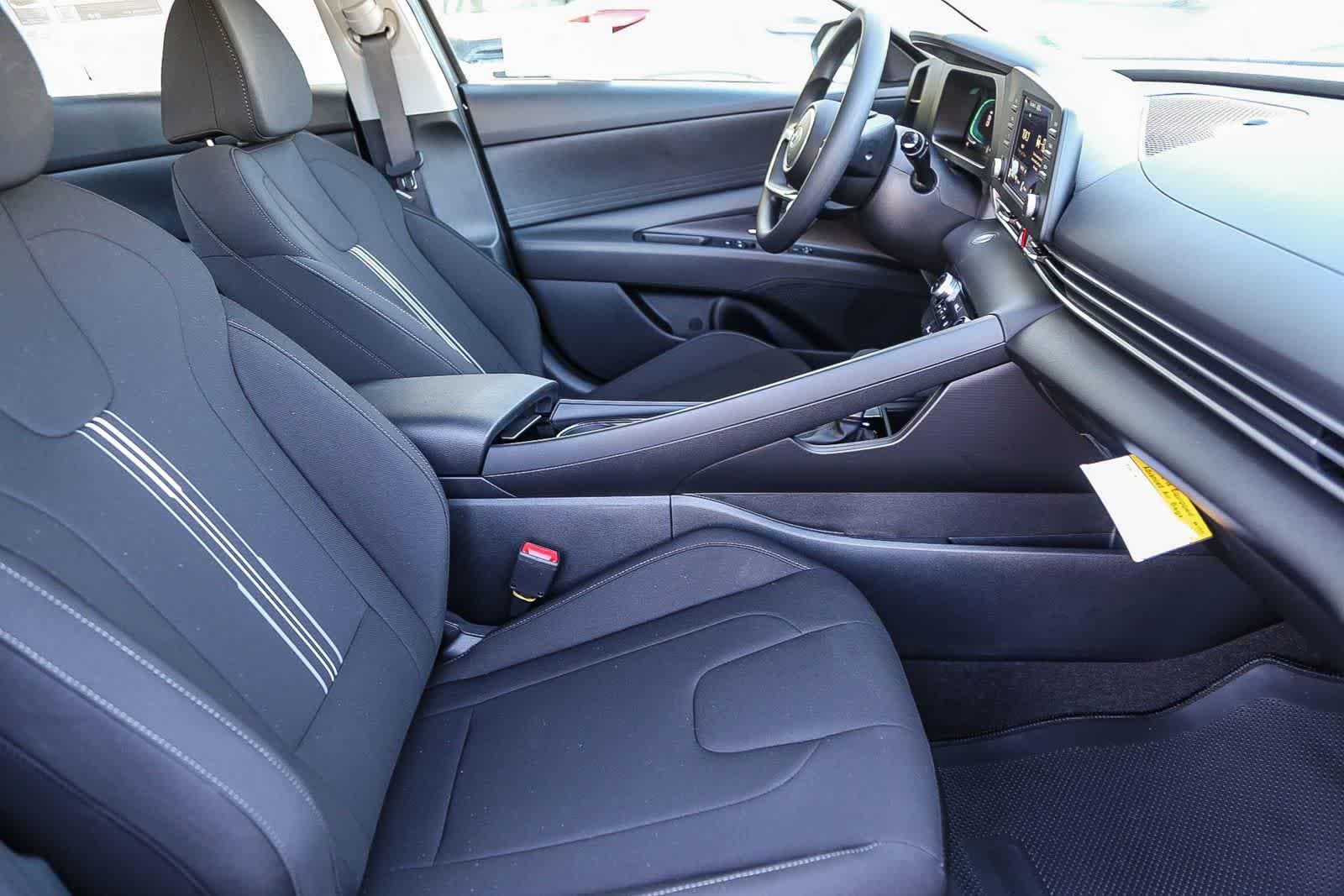 Thumbnail: 2026 Hyundai Elantra - 17