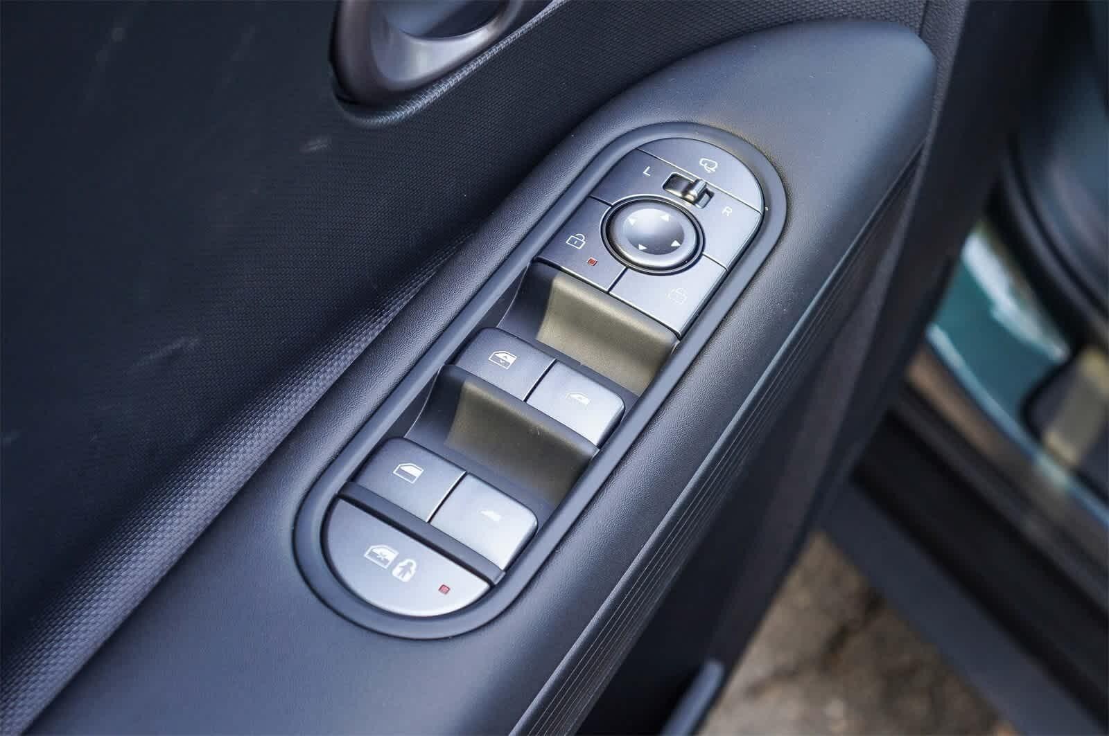 Thumbnail: 2025 Hyundai Ioniq 5 - 23