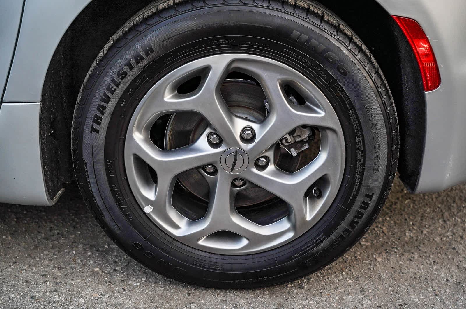 Thumbnail: 2023 Chrysler Pacifica - 7