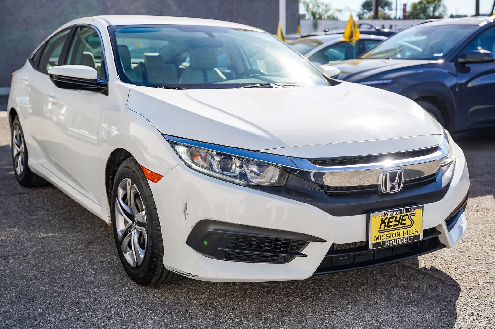 Thumbnail: 2016 Honda Civic - 9