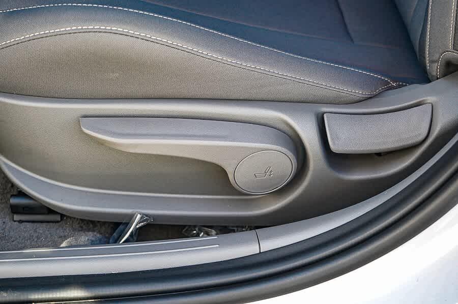 Thumbnail: 2025 Hyundai Elantra - 19