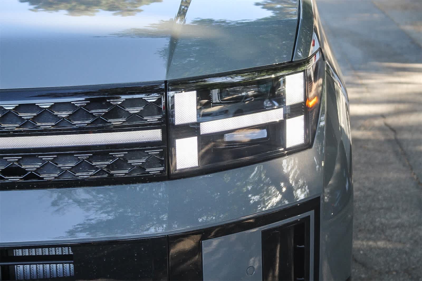 Thumbnail: 2025 Hyundai Santa Fe - 10