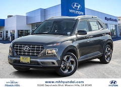 Hyundai Venue SEL 2026 con techo bicolor SUV