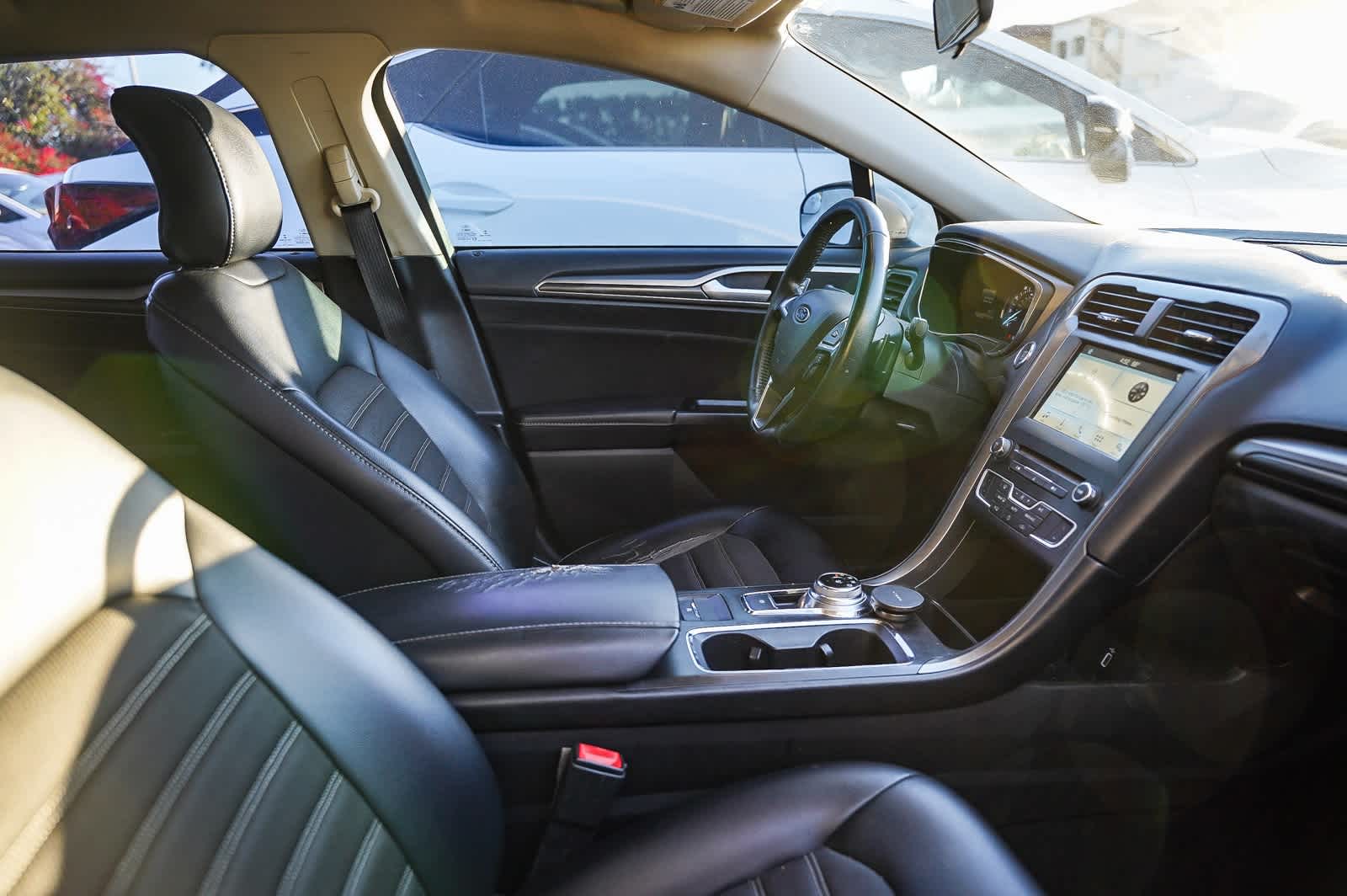 Thumbnail: 2017 Ford Fusion - 17