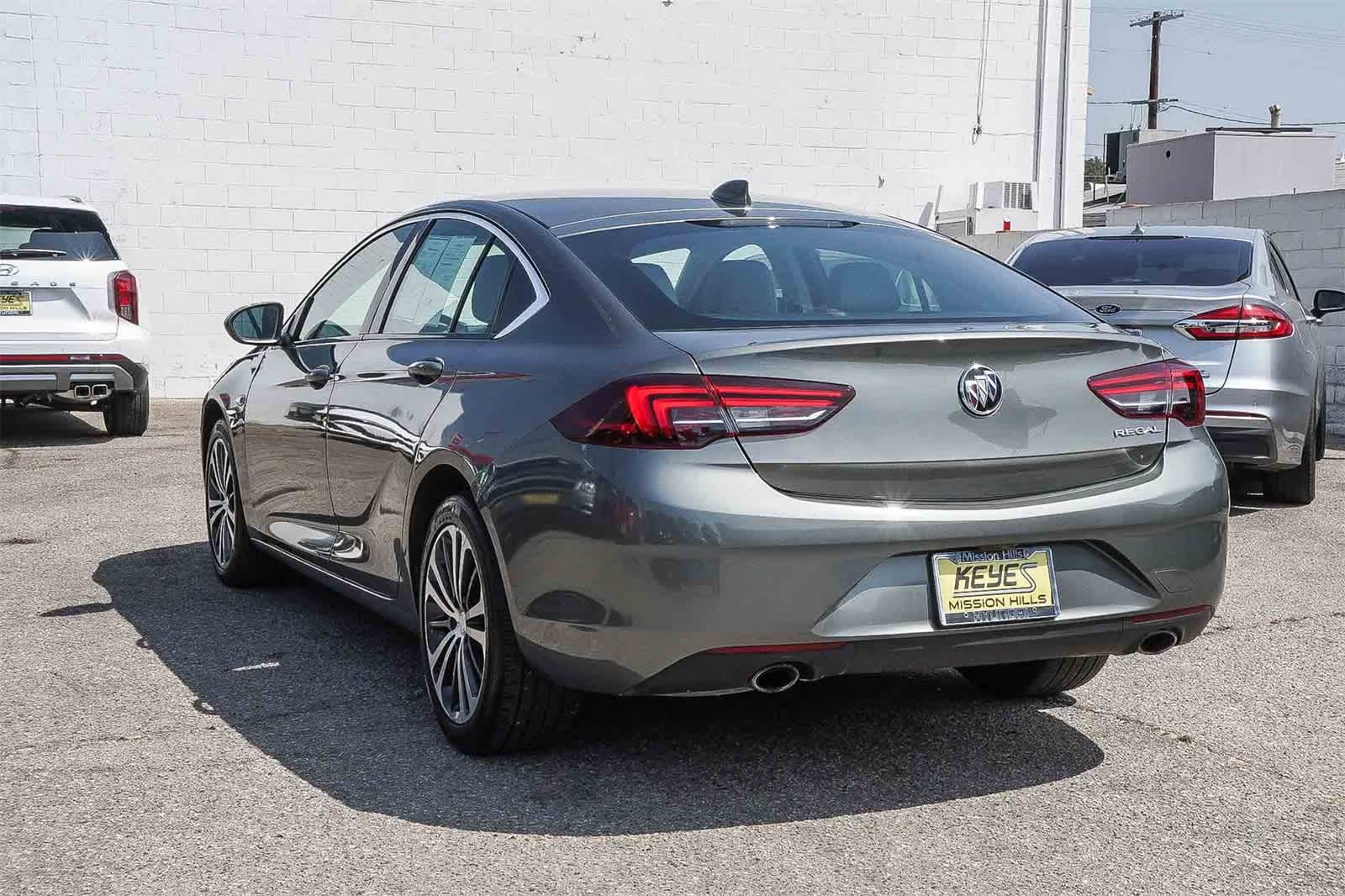 Thumbnail: 2019 Buick Regal - 6