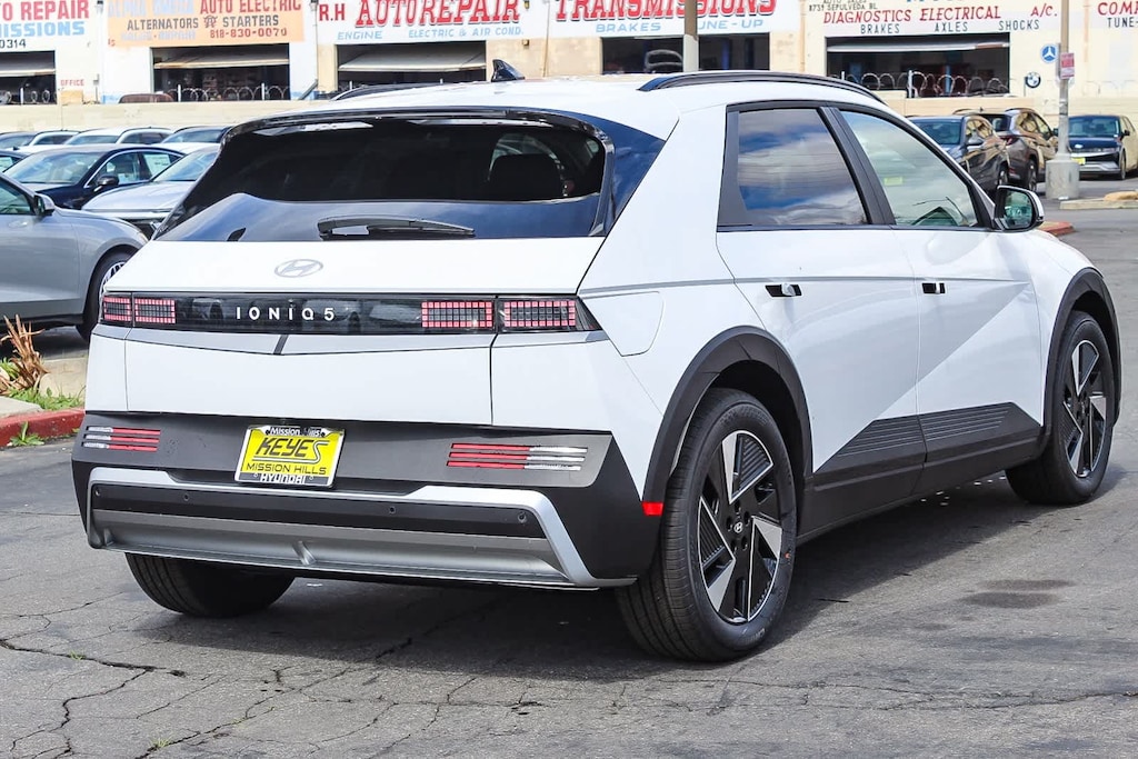 New 2025 Hyundai IONIQ 5 SEL SUV