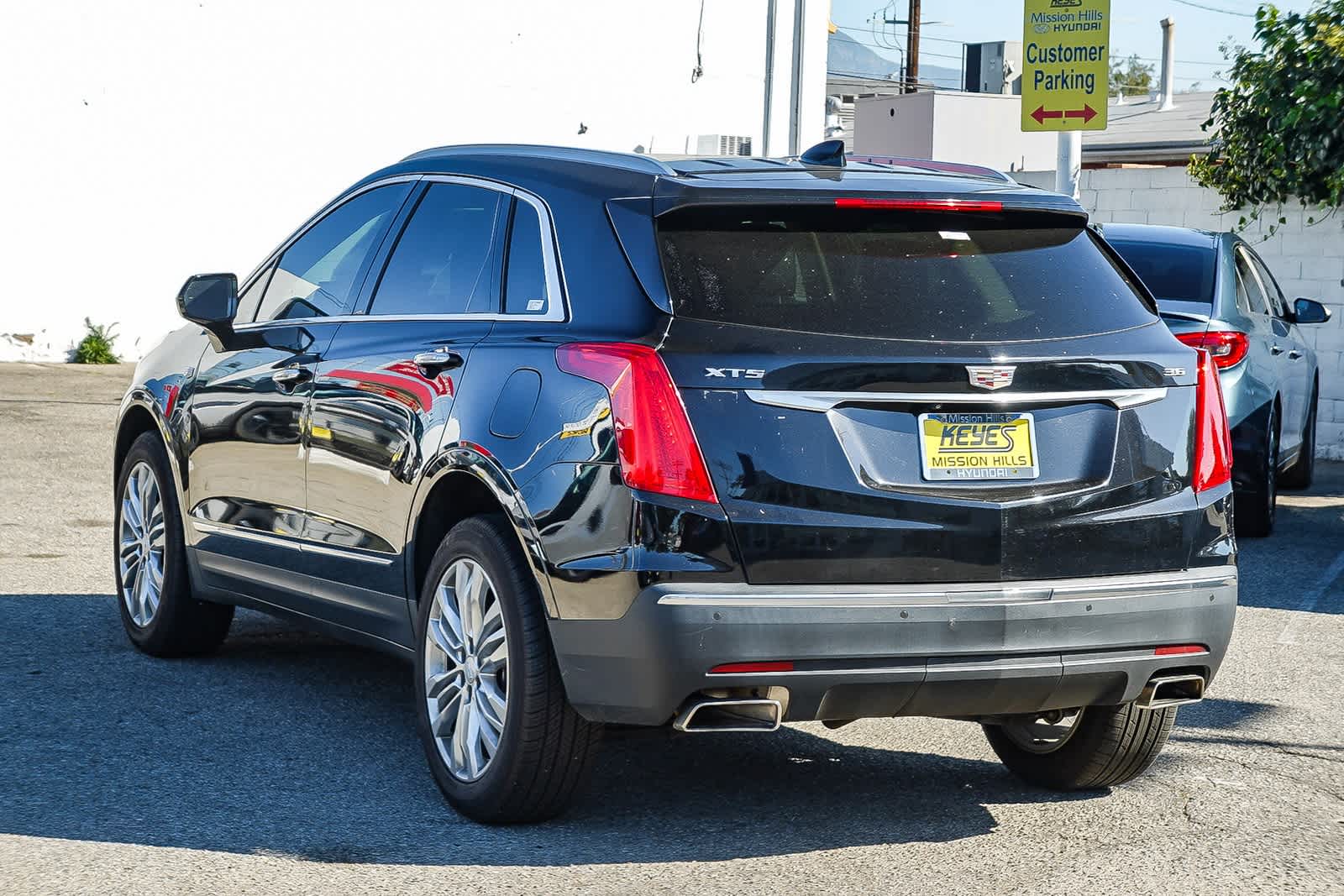 Thumbnail: 2019 Cadillac XT5 - 6