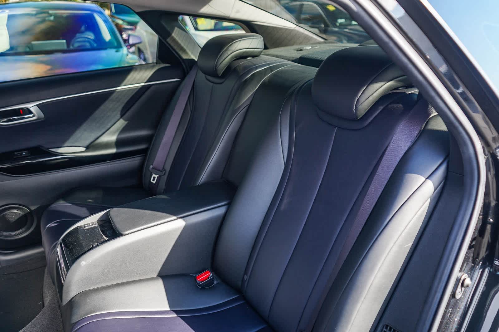 Thumbnail: 2017 Toyota Mirai - 18