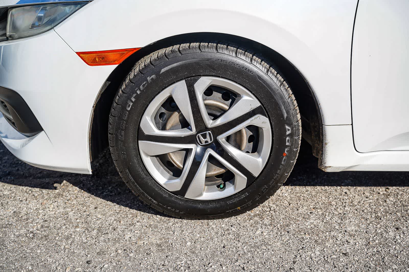 Thumbnail: 2016 Honda Civic - 4