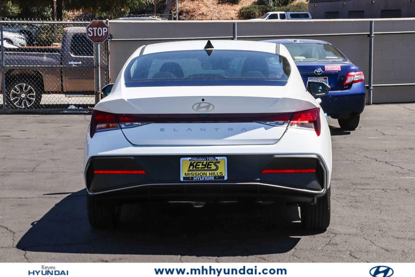 Thumbnail: 2026 Hyundai Elantra - 3