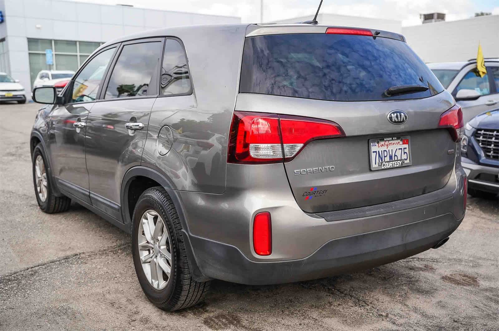 Thumbnail: 2015 Kia Sorento - 8