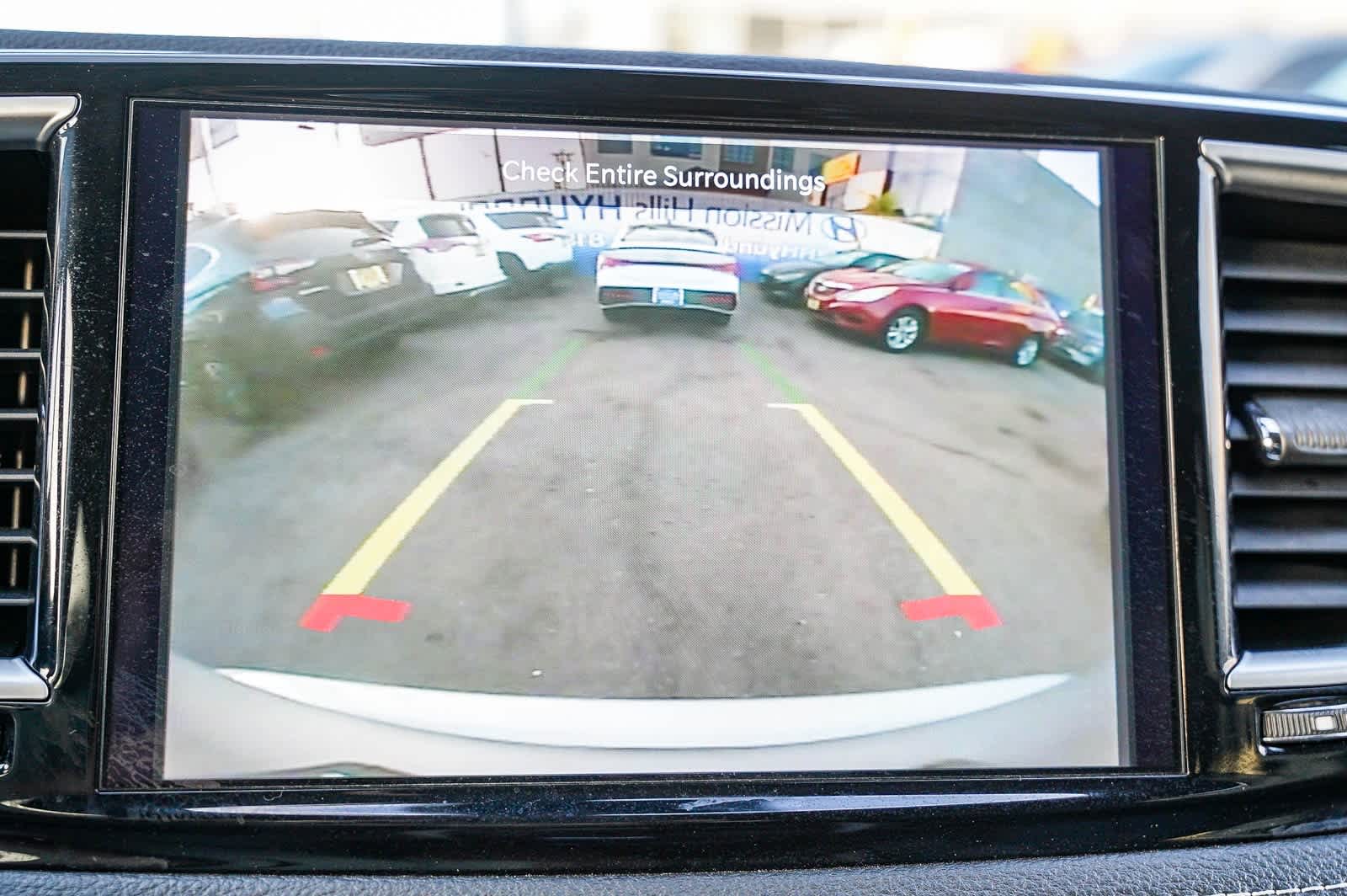 Thumbnail: 2023 Chrysler Pacifica - 22