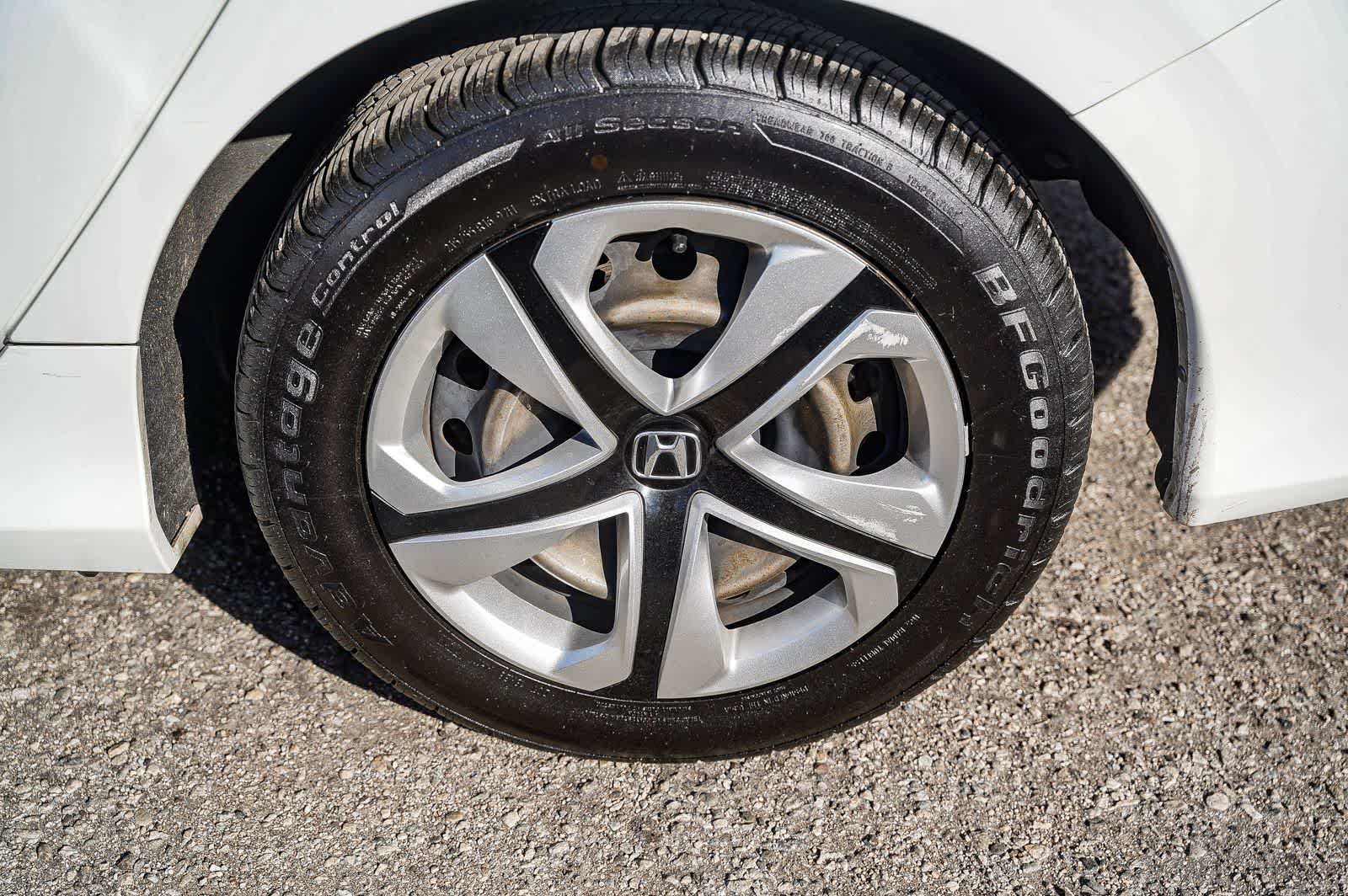 Thumbnail: 2016 Honda Civic - 5