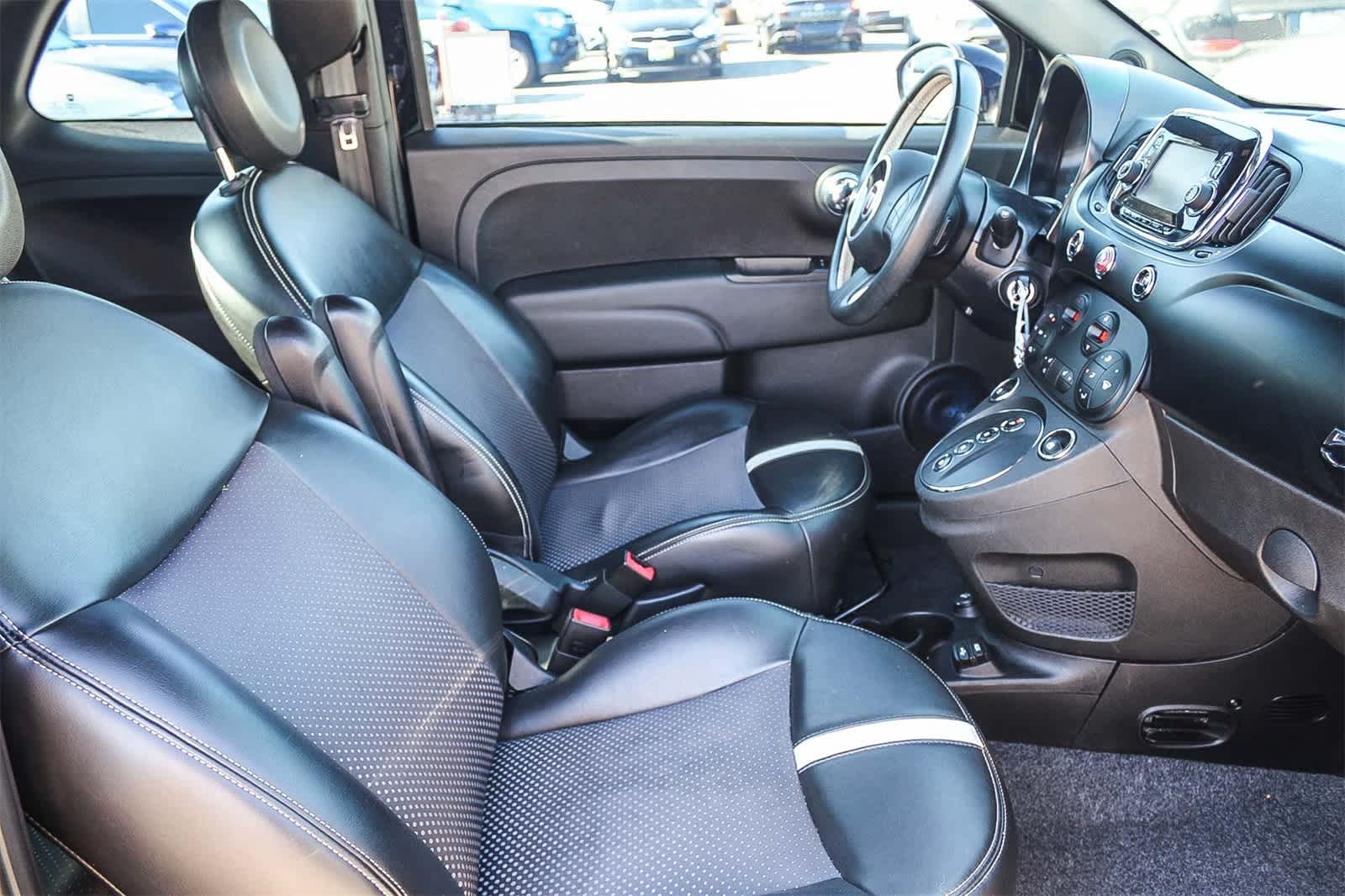 Thumbnail: 2019 Fiat 500e - 12