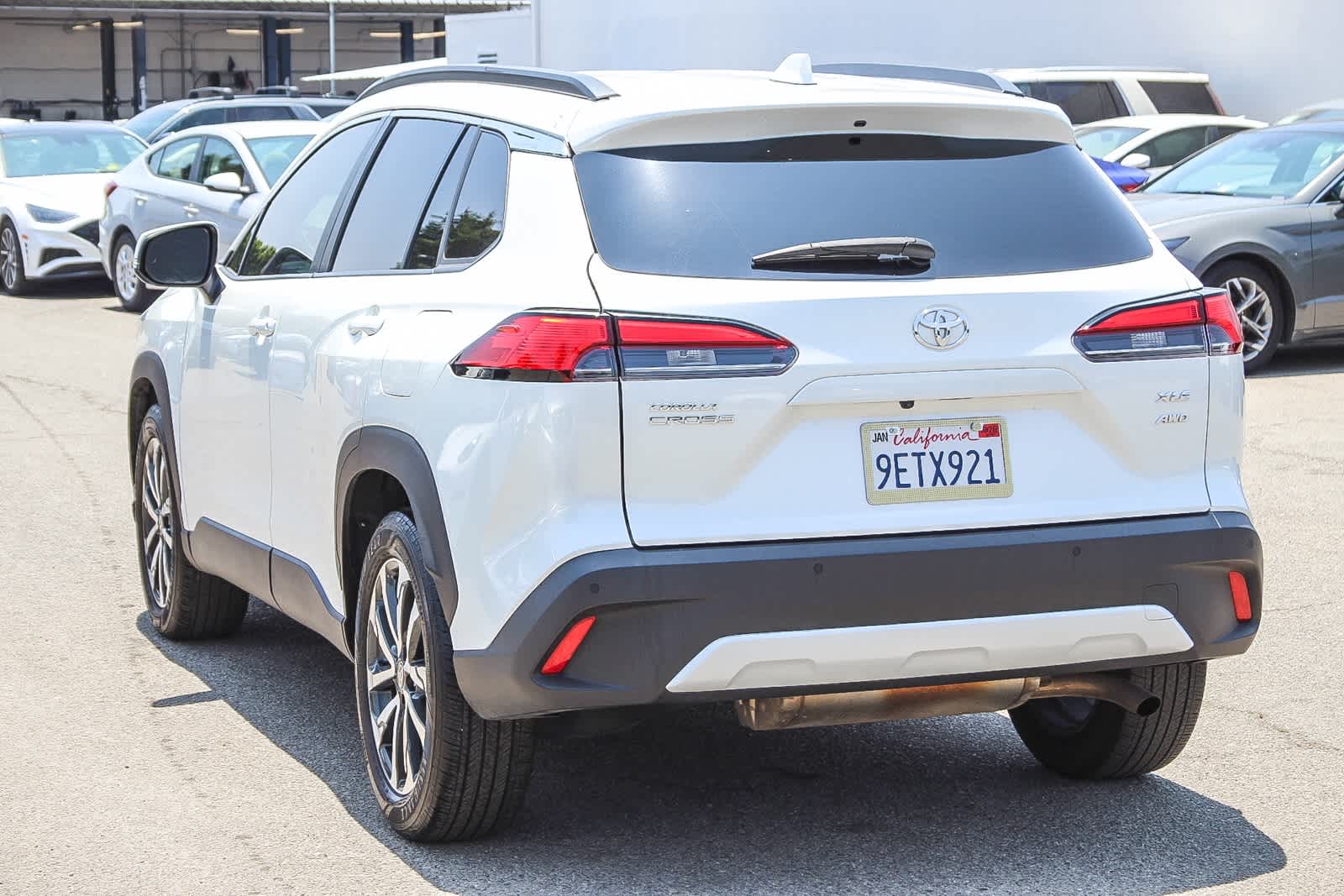 2023 Toyota Corolla Cross XLE 6